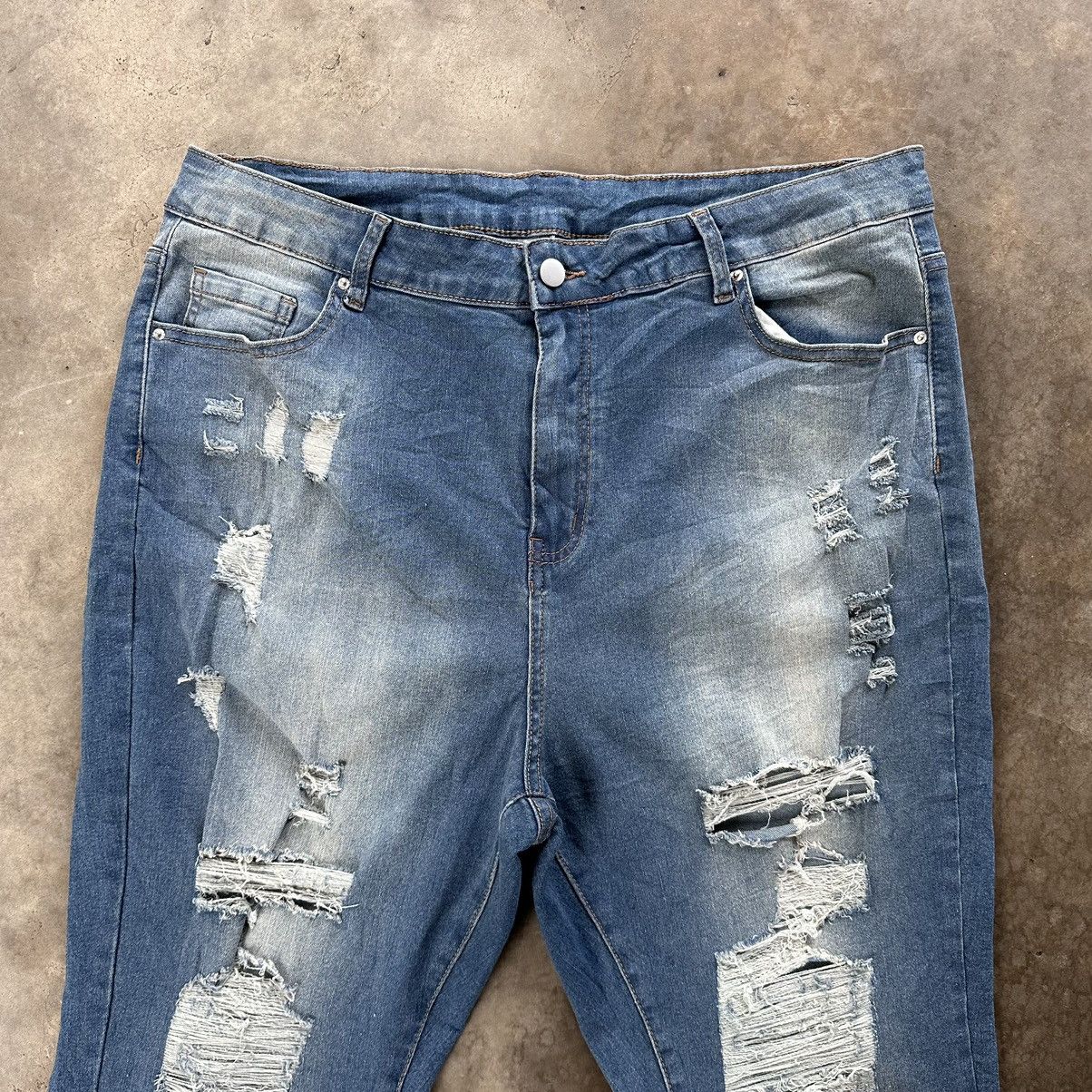 Japanese Brand Vintage Japanese Distressed Faded Slim Fit Denim Jean Pant Size US 36 / EU 52 - 3 Thumbnail