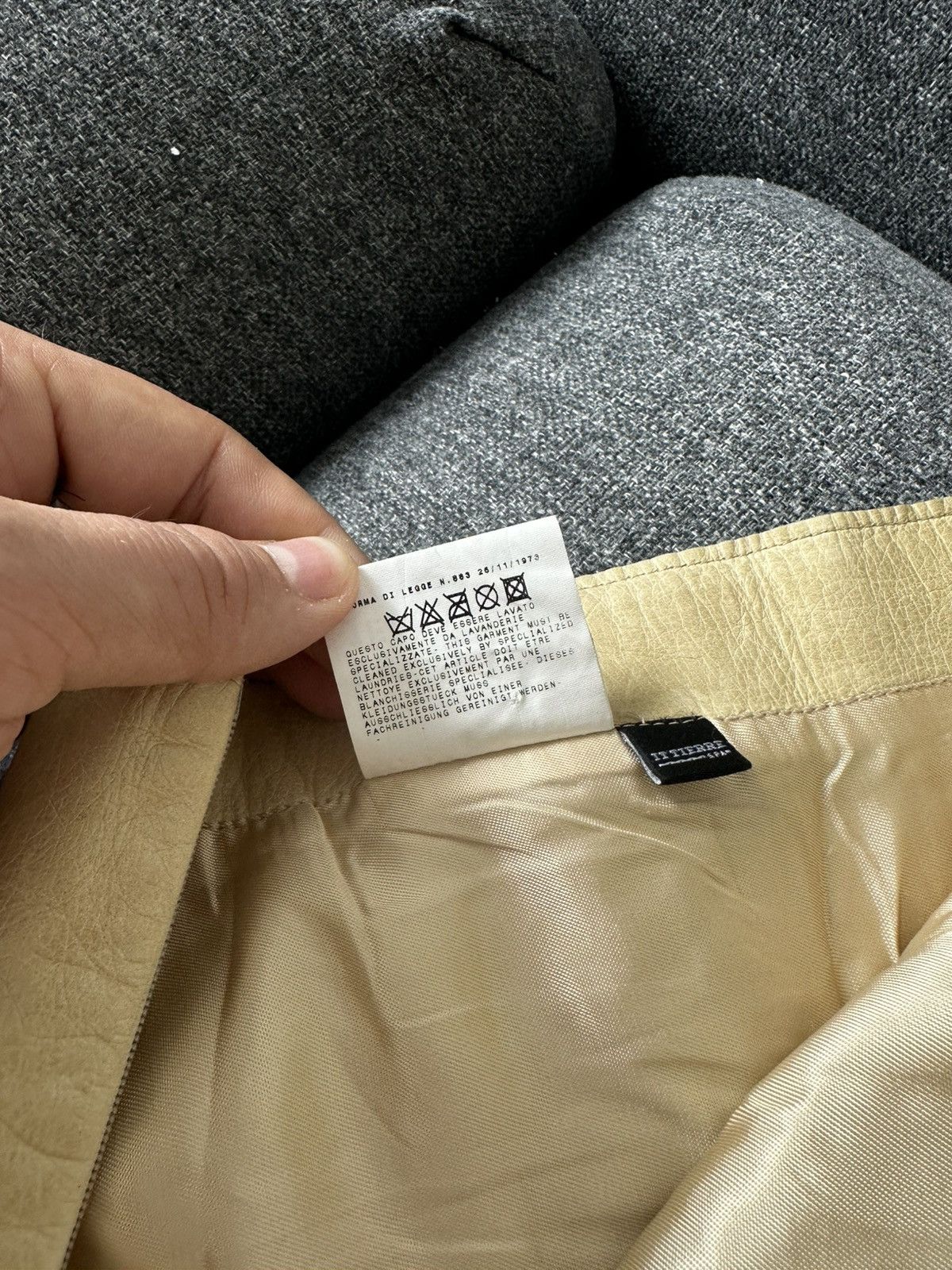 Versace Vintage 90s Versace leather skirt Size 27" / US 4 / IT 40 - 6 Thumbnail