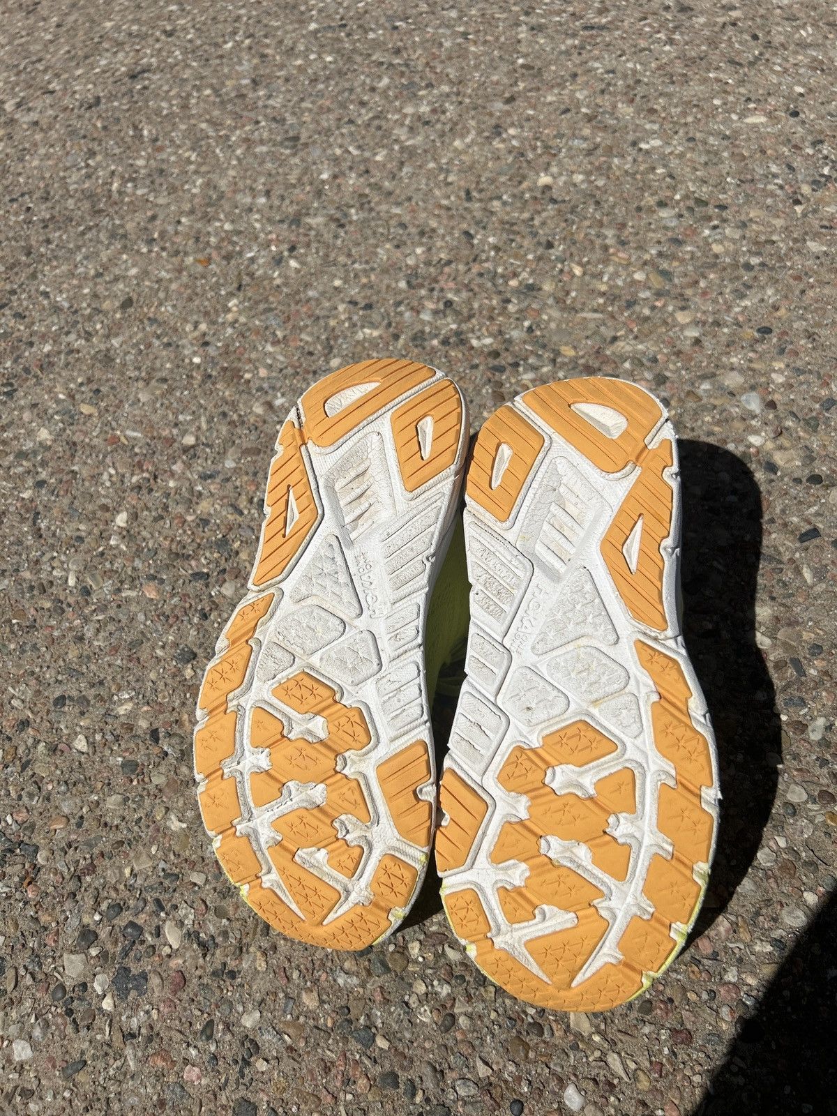 Hoka green/yellow