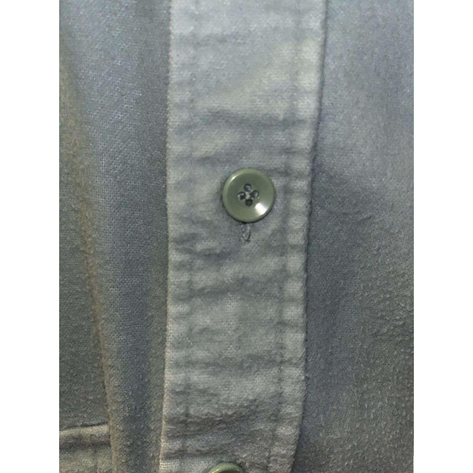 Vintage VINTAGE L.L. Bean Men’s Big & Tall Shirt 17 Long Sleeve Cotton Sage Green Chamois Cloth Size US XL / EU 56 / 4 - 3 Thumbnail