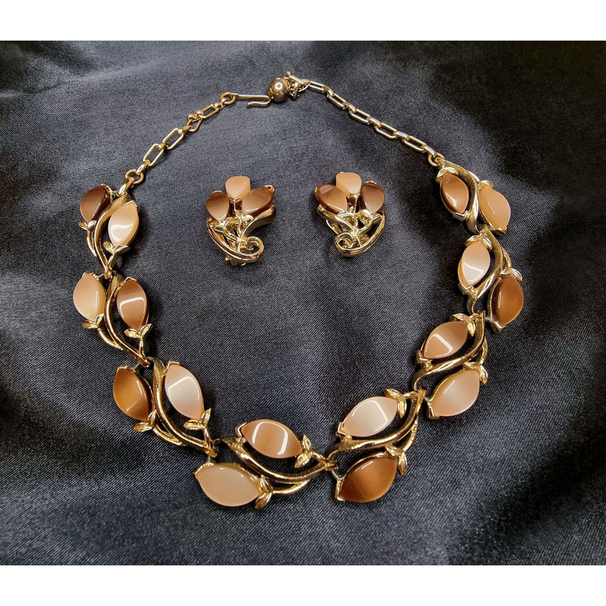 Vintage Vintage Gold Tone & Brown Leaf Necklace & Clip-On Earrings S Size ONE SIZE - 1 Thumbnail