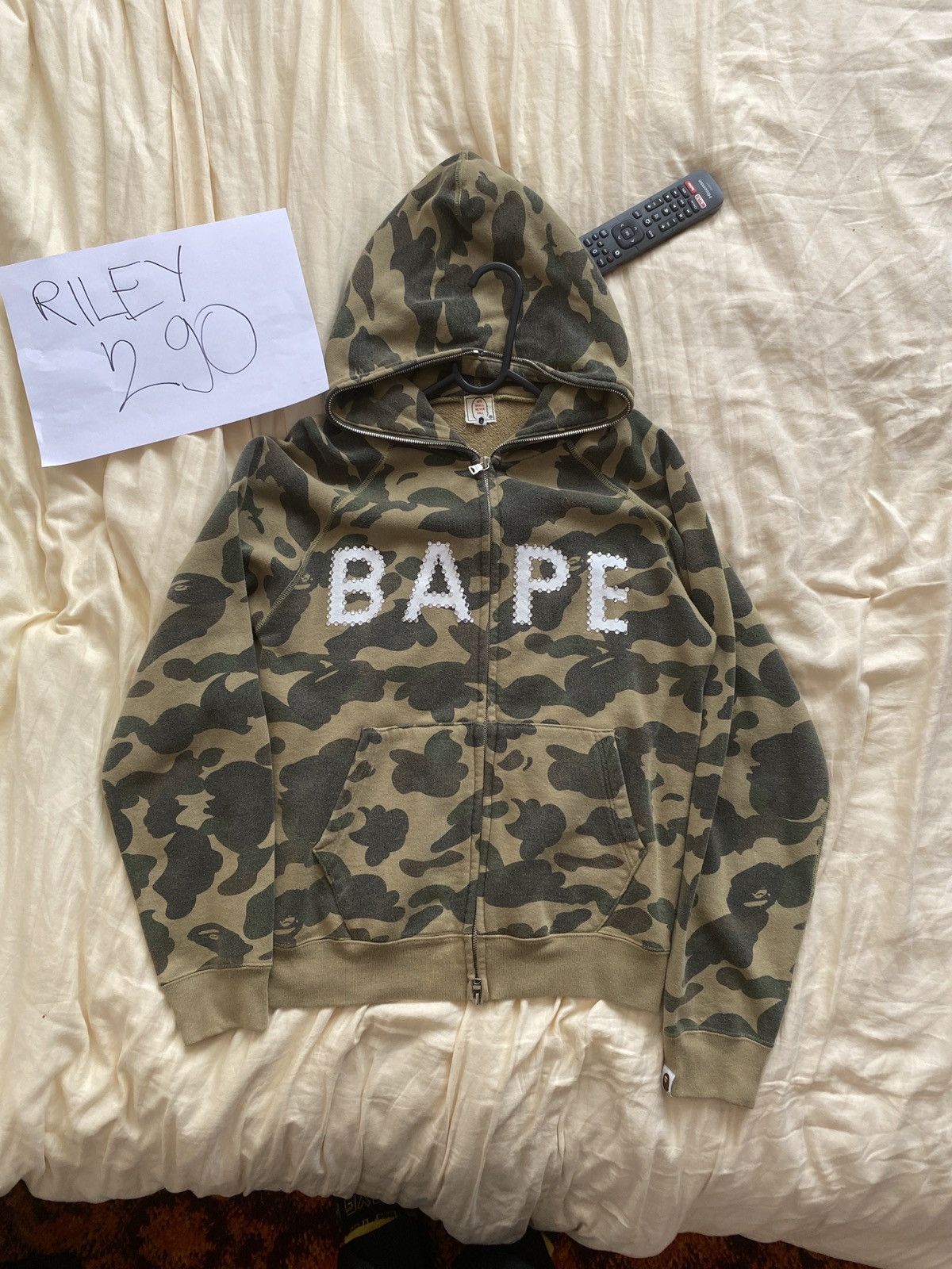 Bape × Swarovski Bape x Swarovski 1st camo full zip hoodie Size US XS / EU 42 / 0 - 1 Thumbnail