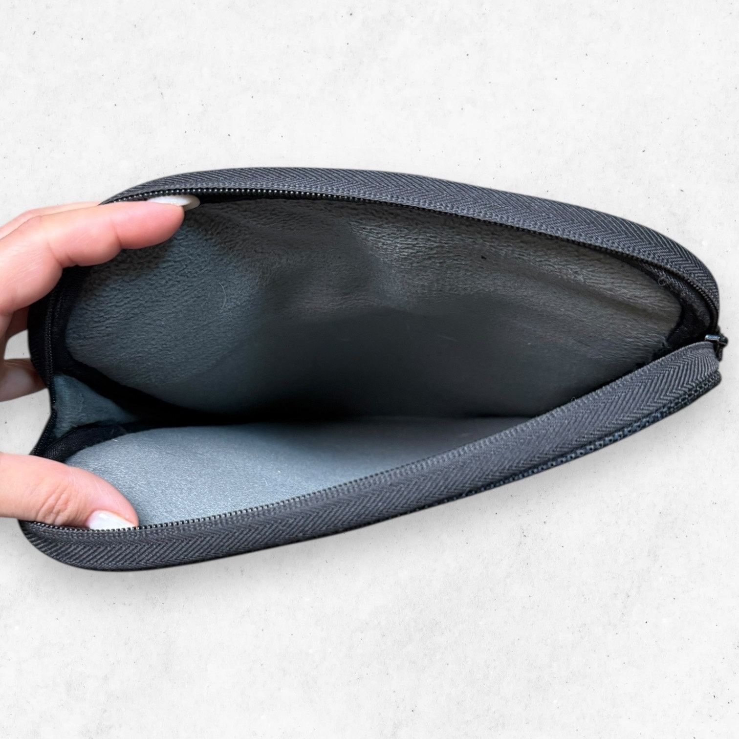 Other Belkin W 13.75in H 9.5in Laptop Bag Black Handle Zip Pocket Size ONE SIZE - 4 Thumbnail