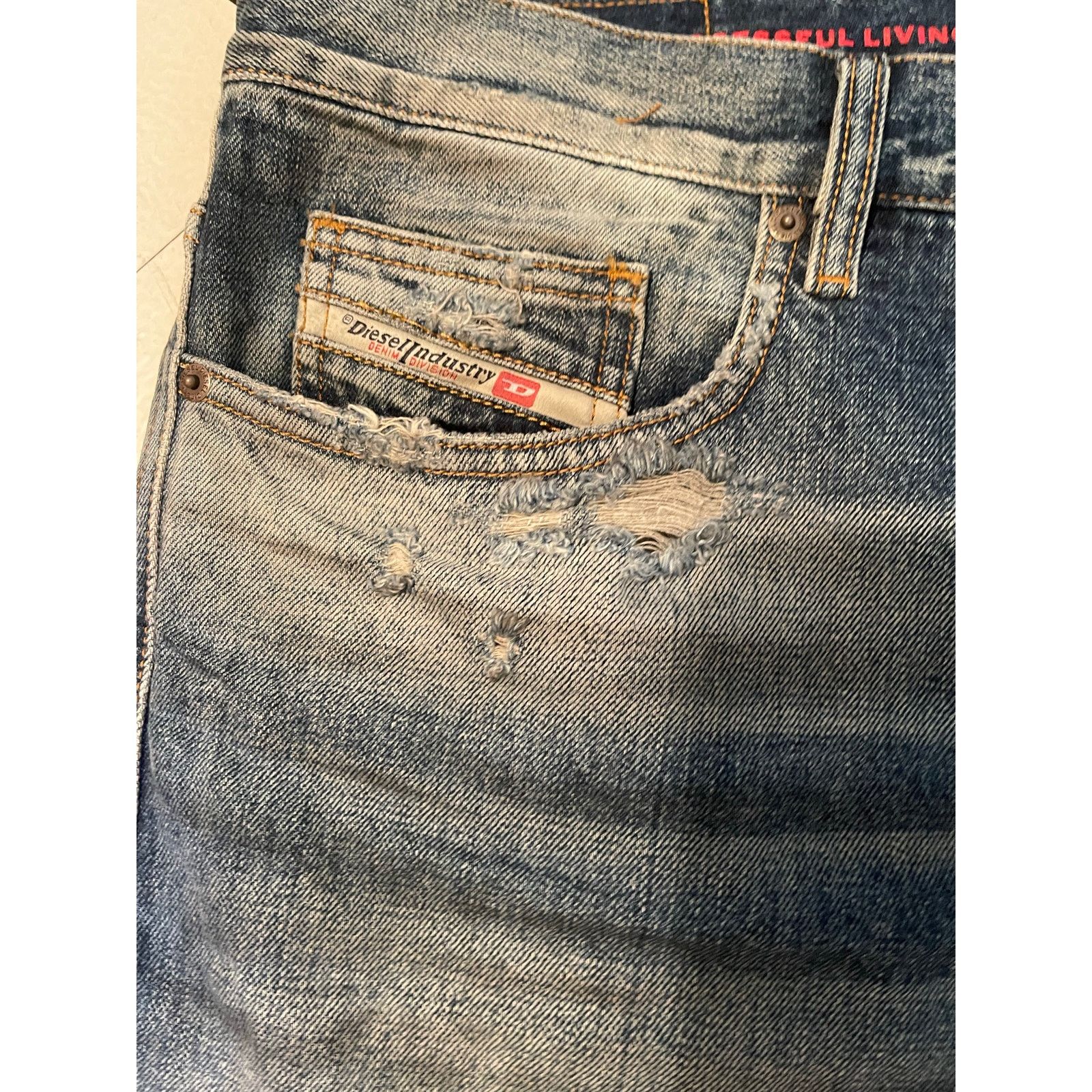 Diesel Diesel Men’s D-Viker L.32 Trouser Jeans NWT 40W 32L Size US 40 / EU 56 - 5 Thumbnail