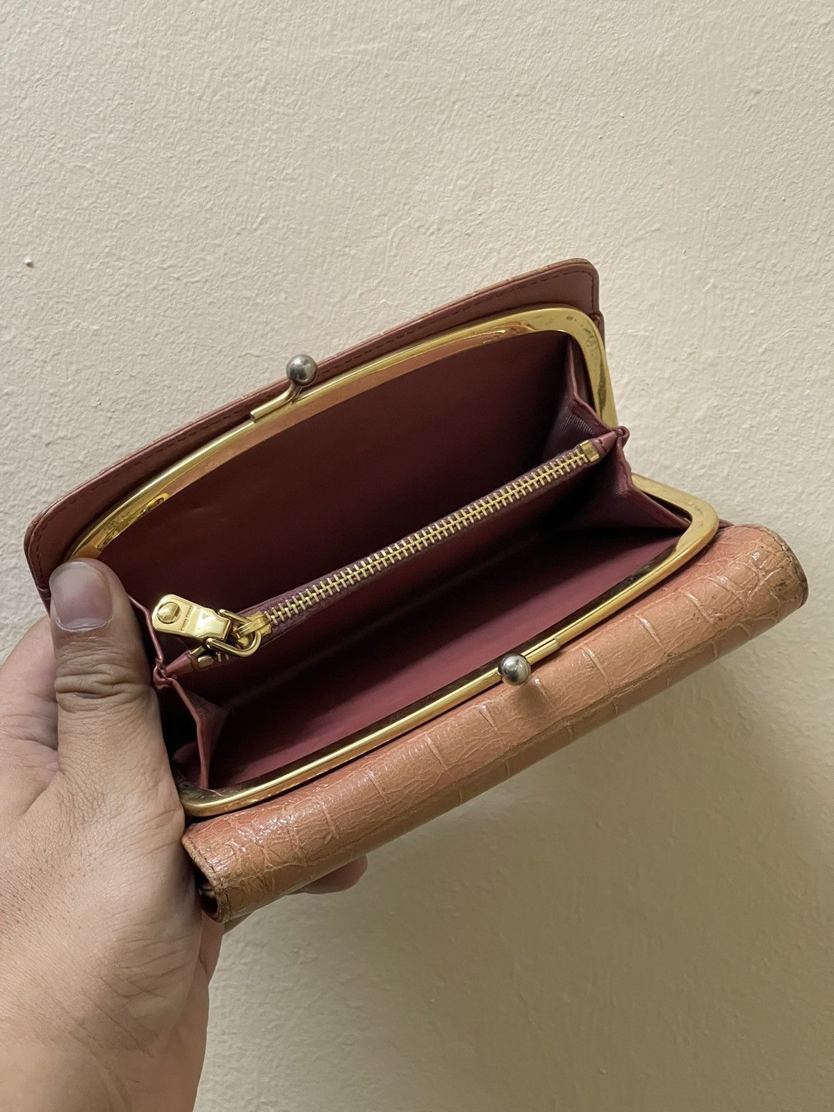 Miu Miu NEED GONE ASAP ‼️ Miu Miu Clutch Bag Size ONE SIZE - 14 Thumbnail
