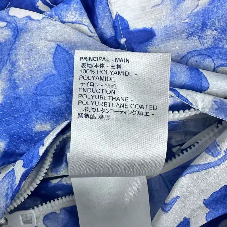 Louis Vuitton LOUIS VUITTON Logo printed windproof jacket 2501-Nextarrow Size US M / EU 48-50 / 2 - 5 Thumbnail