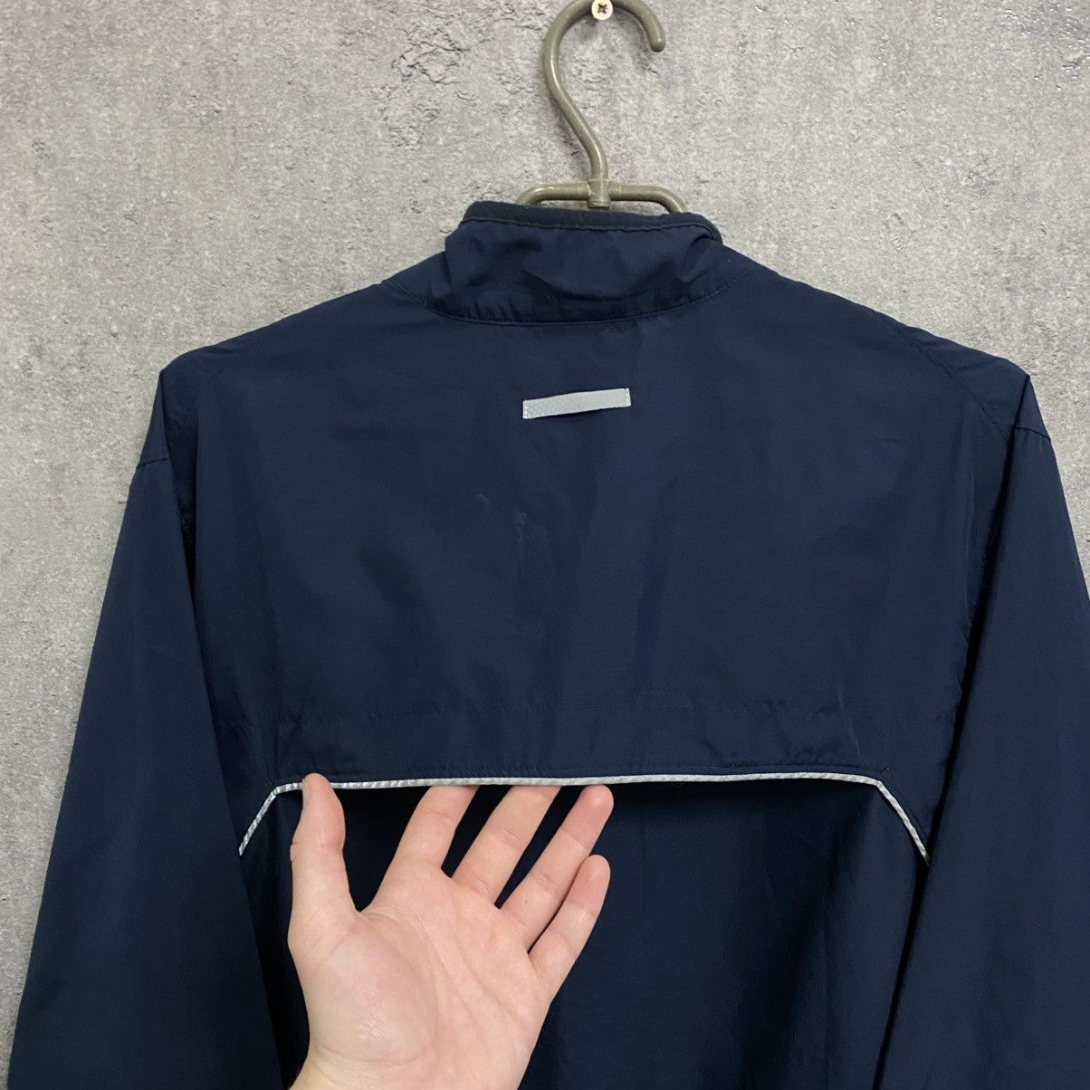 Nike Vintage 00s Nike Nylon Track Jacket Baggy Y2K Size US M / EU 48-50 / 2 - 9 Thumbnail