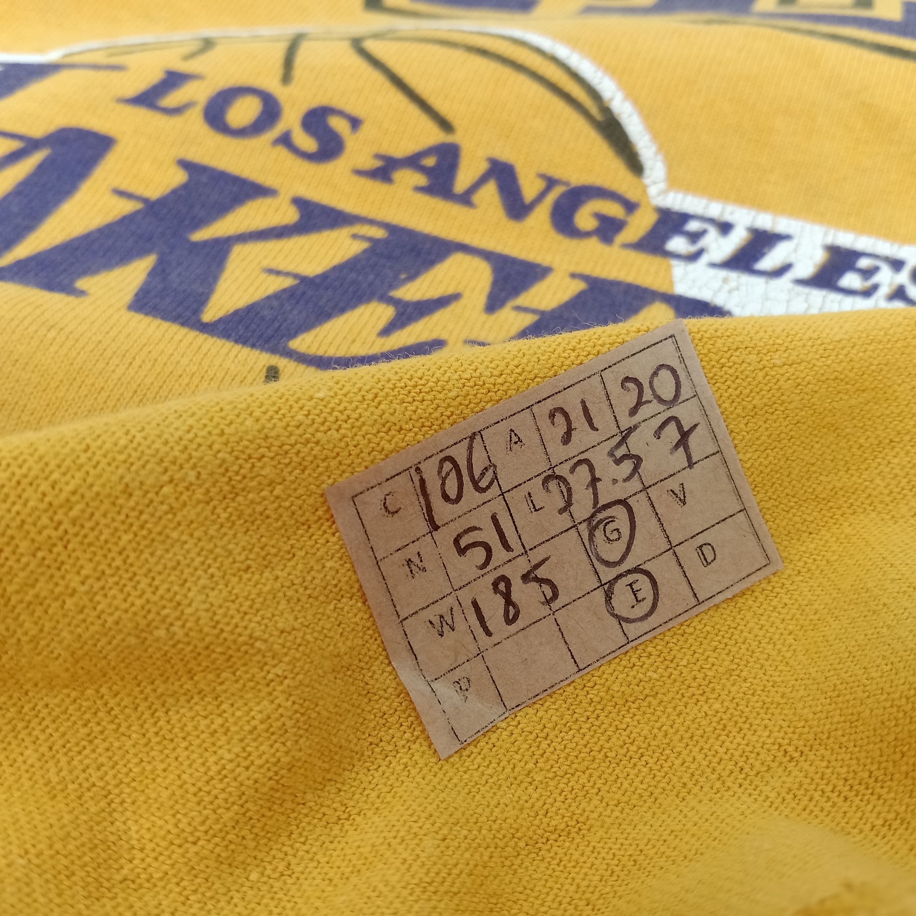 NBA LAKERS Los Angeles American Basketball NBA Tshirt Size US L / EU 52-54 / 3 - 8 Thumbnail