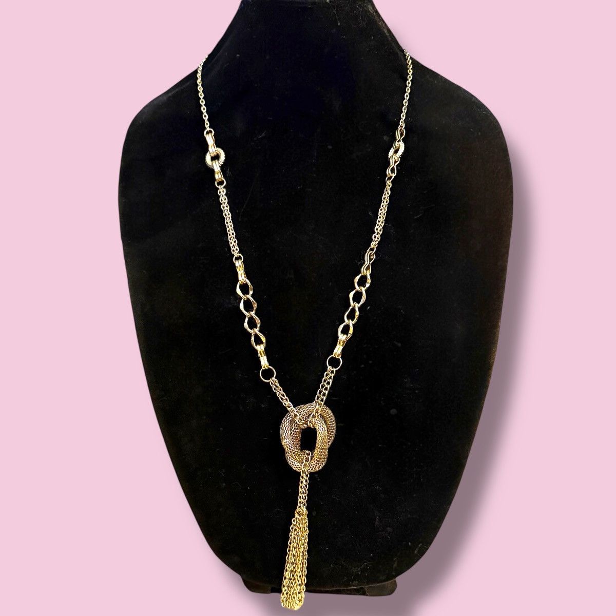 Other Avenue long gold tone mesh love knot chain tassel necklace Size ONE SIZE - 1 Thumbnail