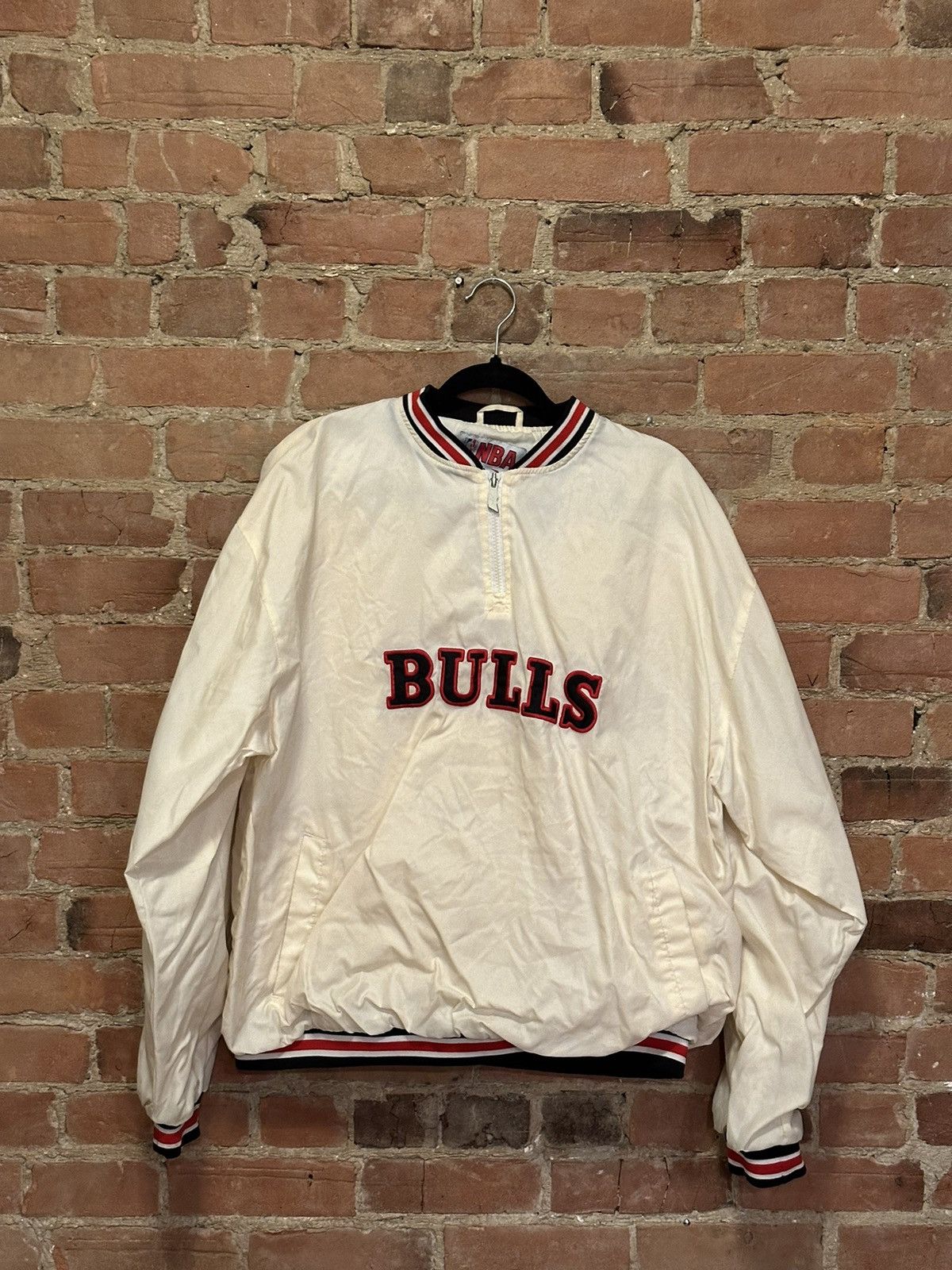 image of Vintage Official Nba Chicago Bulls Parka Quarter Zip in White, Men's (Size Large)