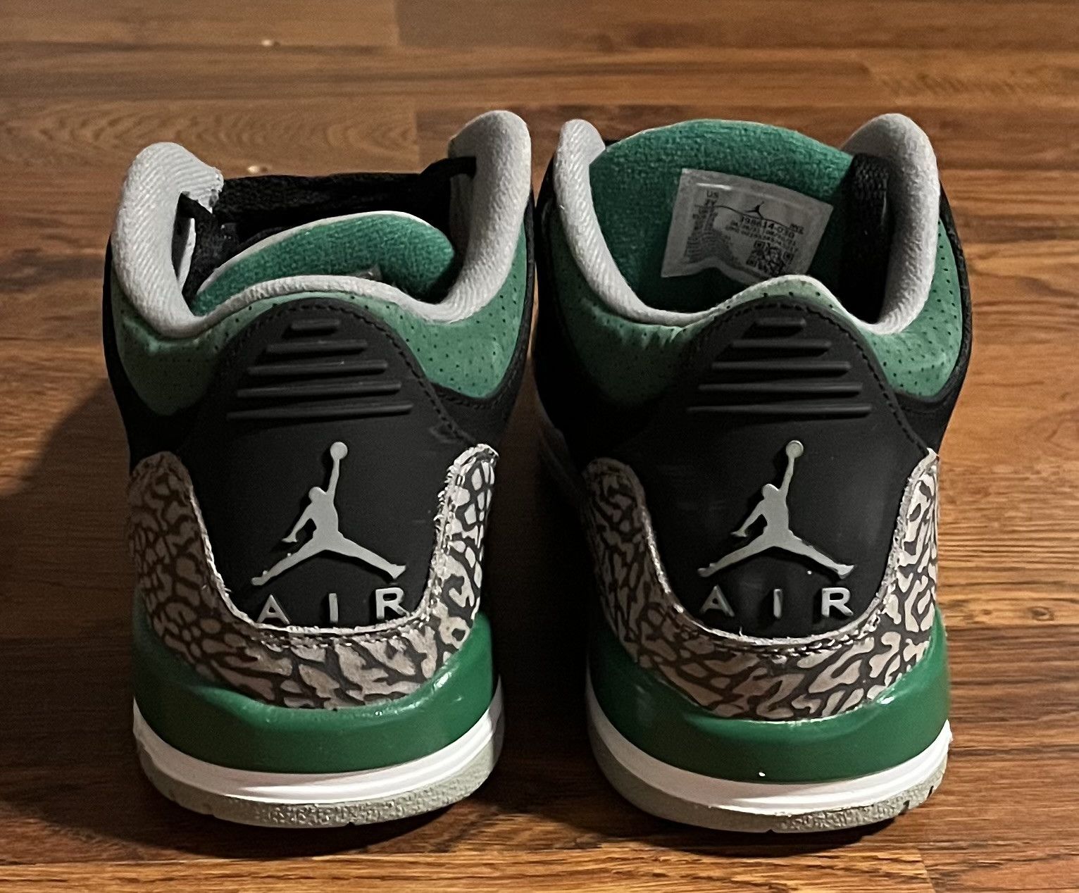 Jordan Brand Jordan 3 Retro Pine Green Size US 7 / EU 40 - 5 Thumbnail