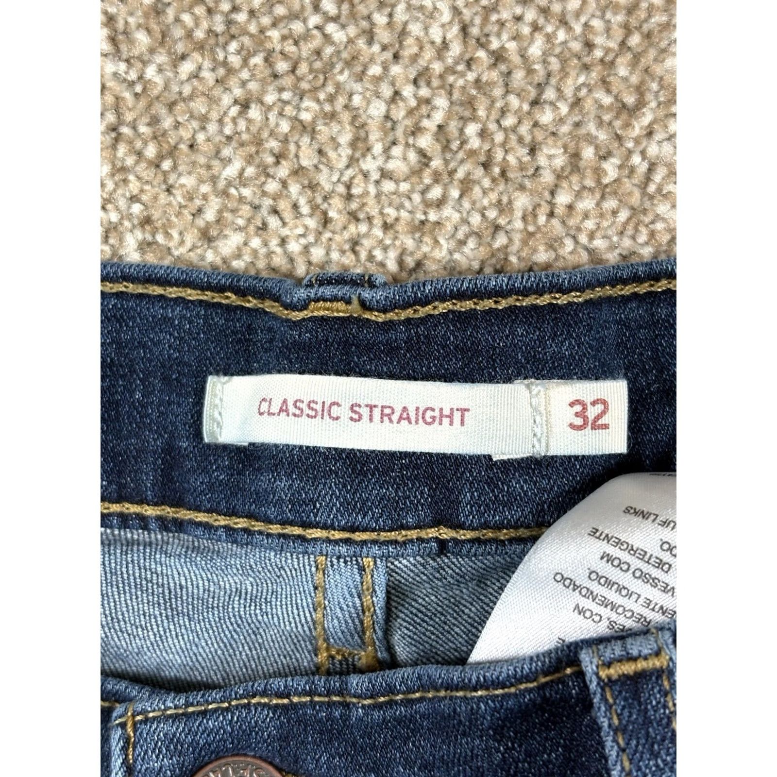 Levi's VINTAGE Levi’s Women’s Classic Straight Jeans Shirt? Size 24" / US 00 / IT 34 - 2 Thumbnail