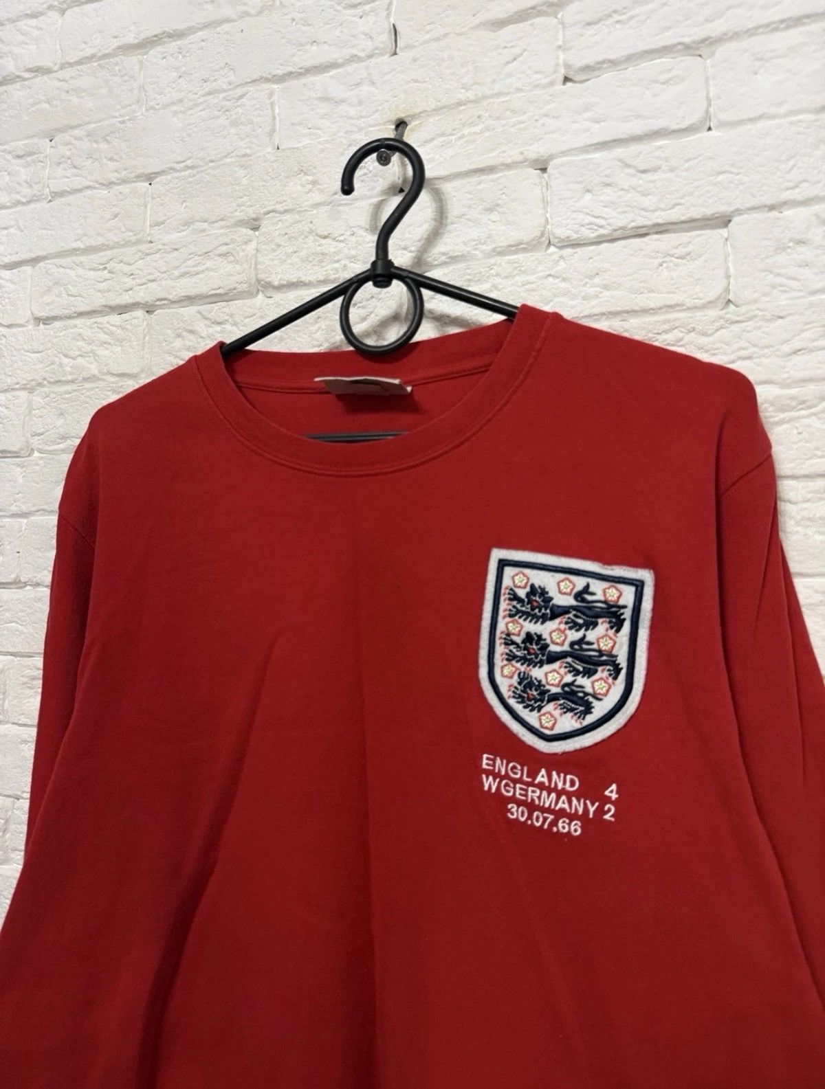 Umbro Vintage Umbro England 1966 Bobby Moore #6 Sweatshirt Sz XL Size US XL / EU 56 / 4 - 2 Thumbnail