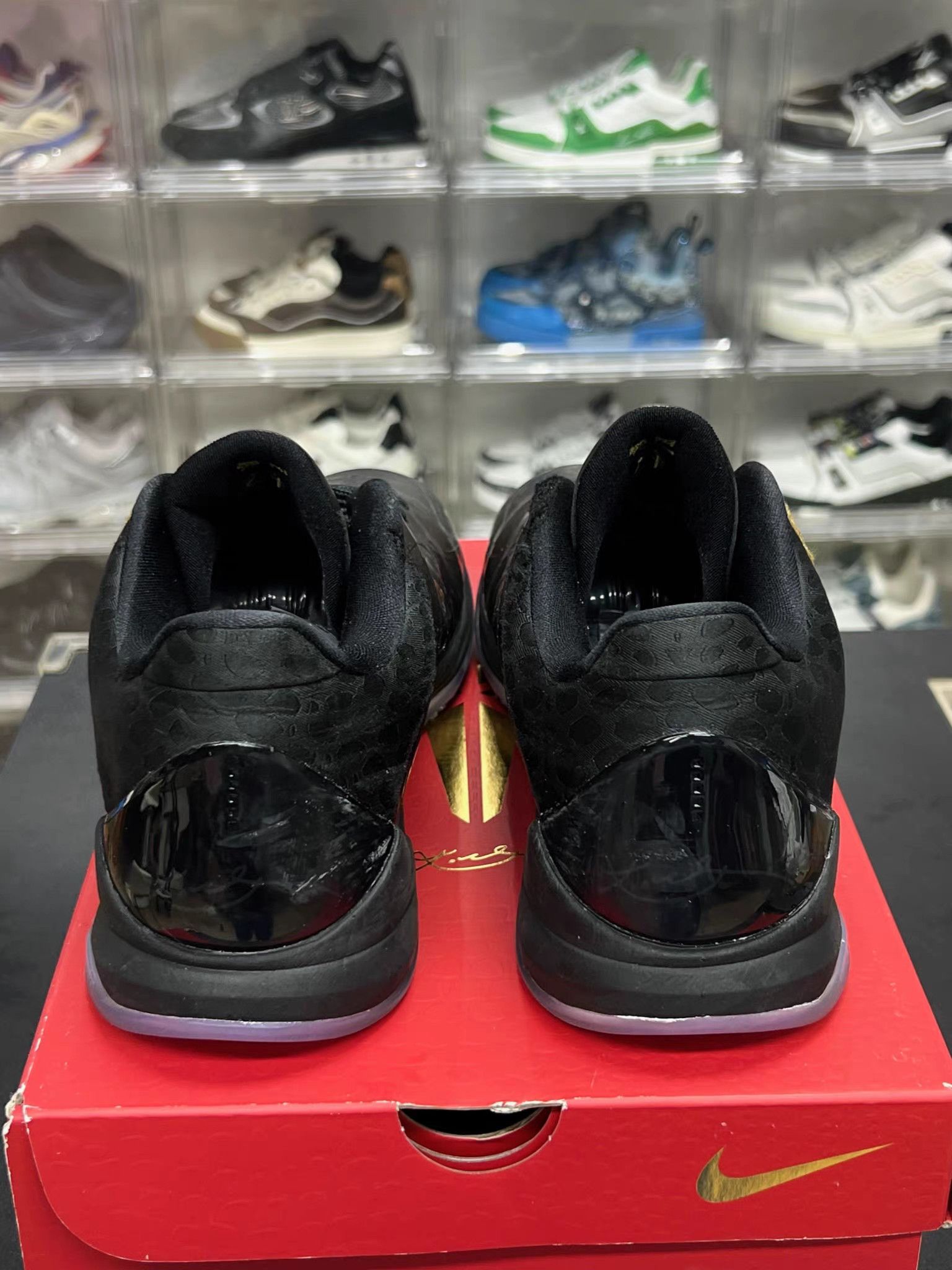 Nike Nike ZK5 Year of the Mamba Black Purple Gold K15 Size US 11.5 / EU 44-45 - 7 Thumbnail