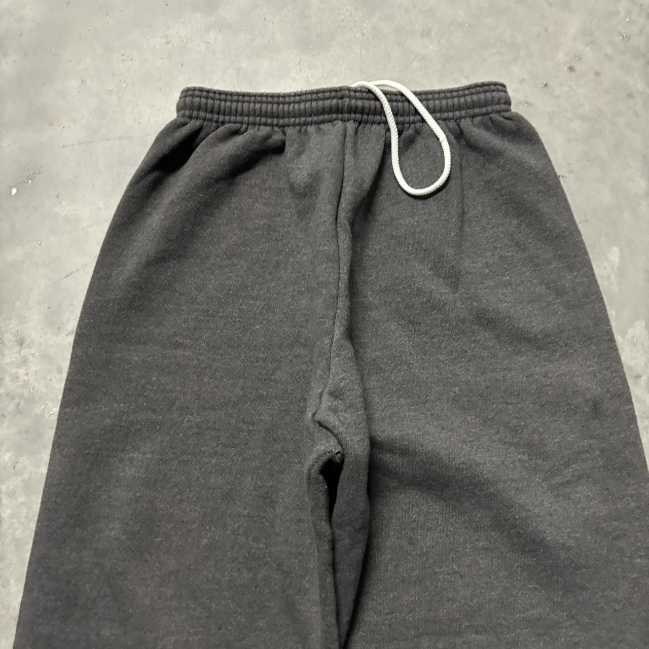 Japanese Brand × Vintage Crazy Vintage 90s Dark Grey Essential Sweatpants! Size US 28 / EU 44 - 4 Thumbnail