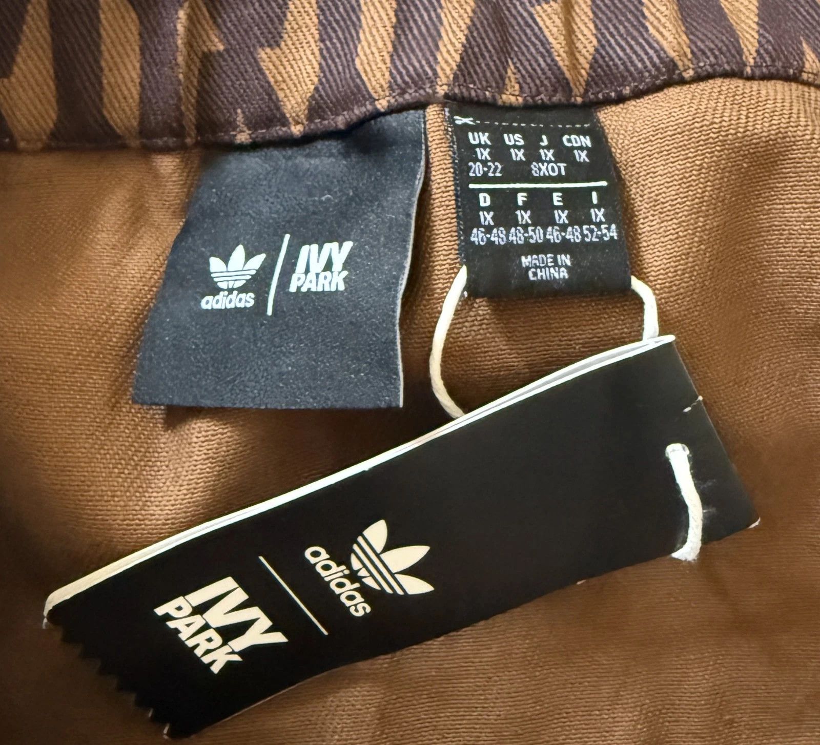 Adidas × Ivy Park Adidas Beyonce Ivy Park Monogram Cargo Skirt HB8429 SIZE 1X Size 40" / US 18 - 4 Thumbnail