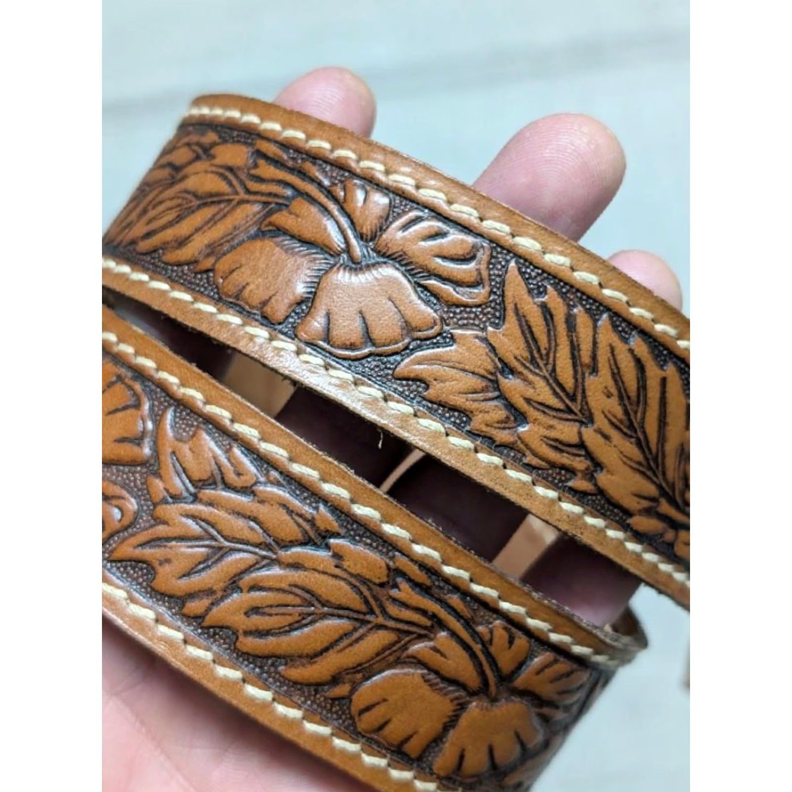 Vintage VINTAGE westERn belt tooled cowhide brown 32 belt Mens Western Belt Rodeo Buckle Straps 1-1/2" Size 32 - 2 Thumbnail