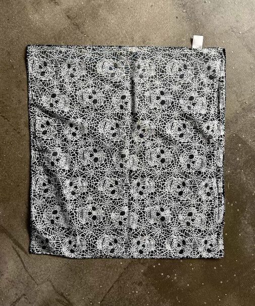 Number (N)ine Number (N)ine 05SS Skull Spider Bandana Size ONE SIZE - 2 Thumbnail