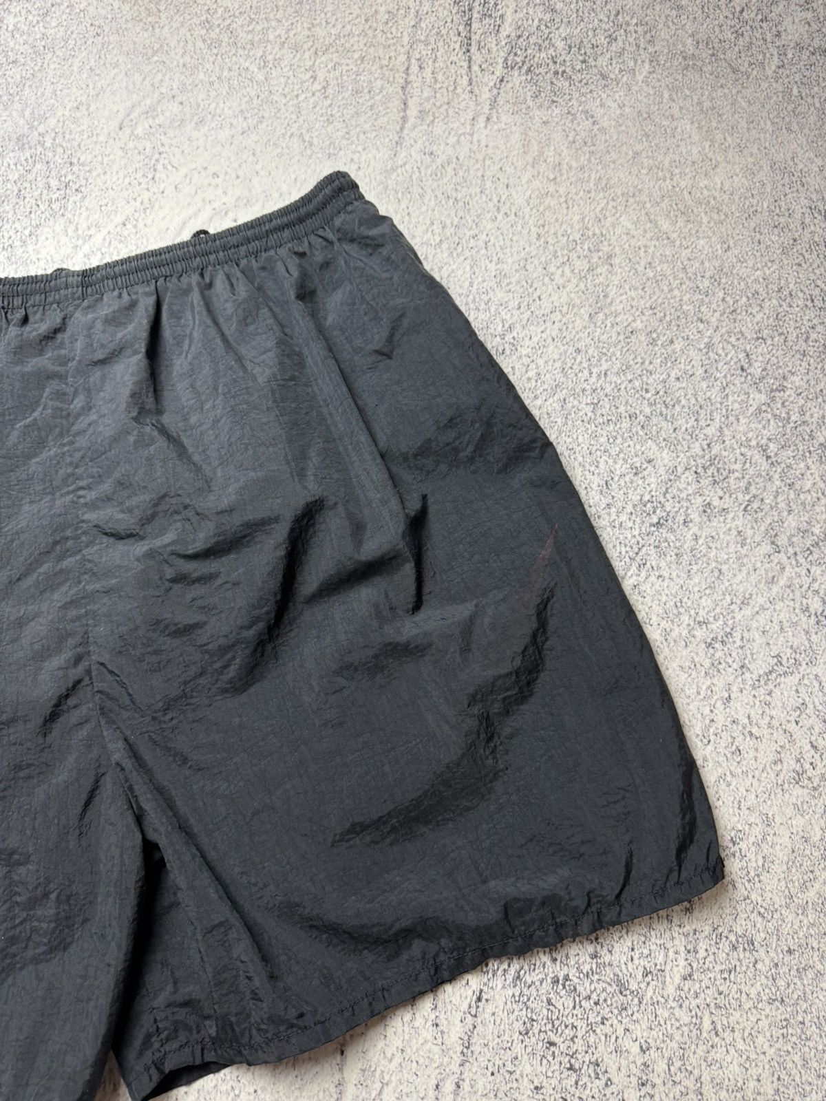Nike Vintage Nike Nylon Shorts Y2K Size US 34 / EU 50 - 14 Thumbnail
