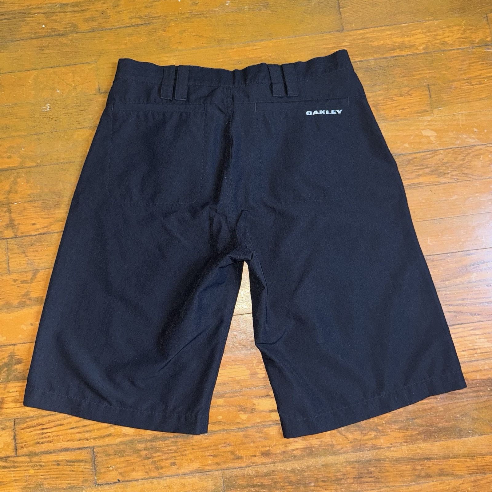 Oakley Y2K Oakley Chino Shorts Size 32W Black Embroidered Size US 32 / EU 48 - 2 Thumbnail