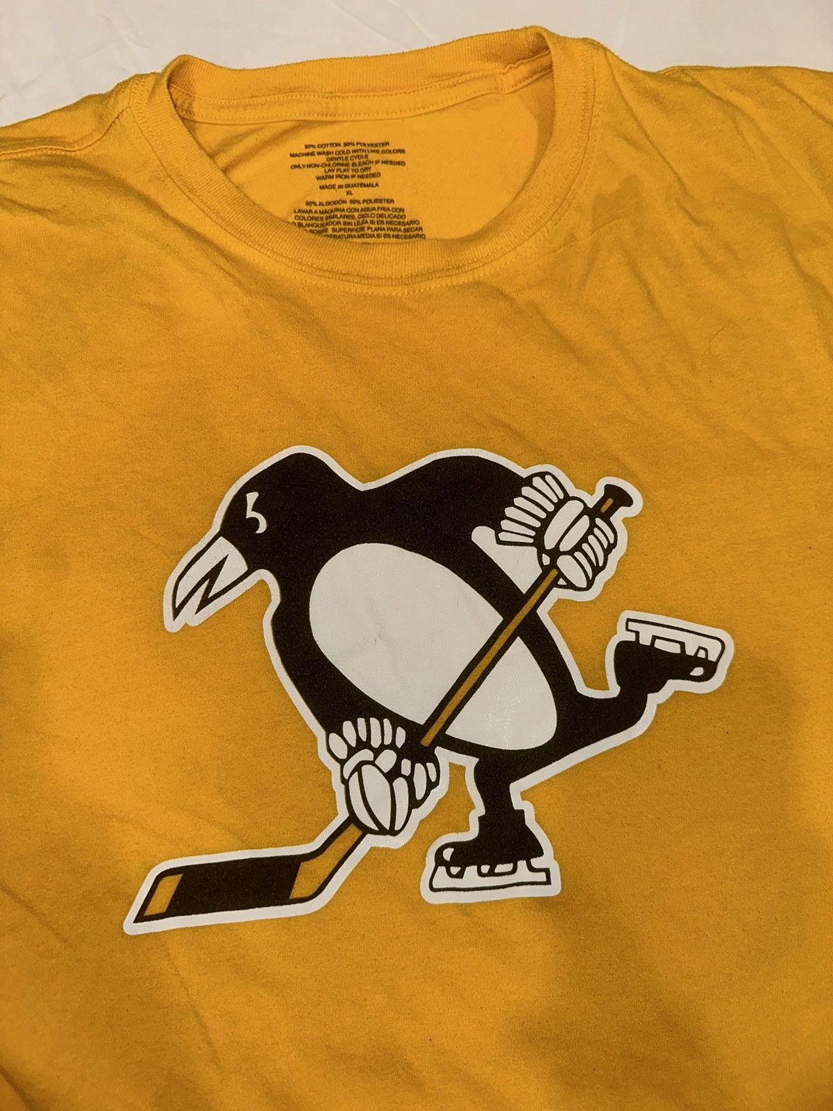 NHL PITT PENGUINS Yellow Shirt W/ Embroidered Sleeves Sz.XL Size US XL / EU 56 / 4 - 2 Thumbnail