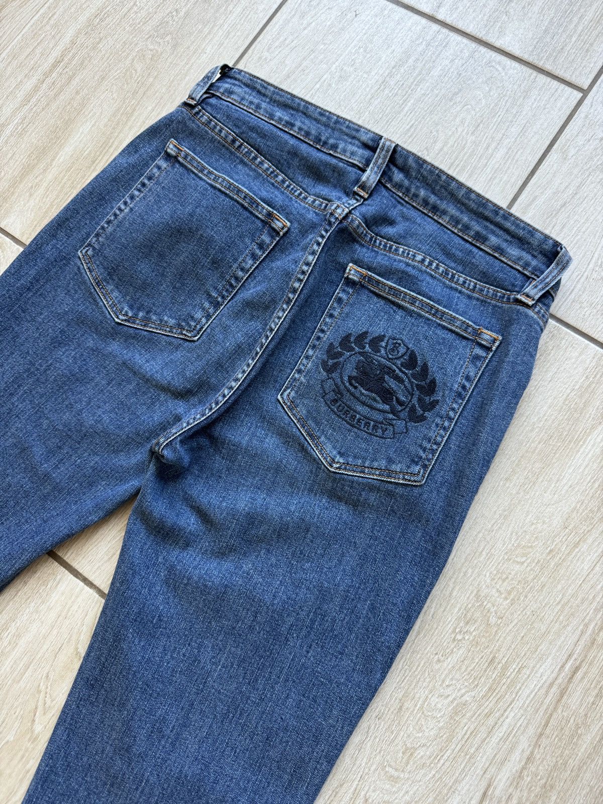 Burberry Burberry London big logo slim fit jeans (28) Size US 28 / EU 44 - 1 Thumbnail