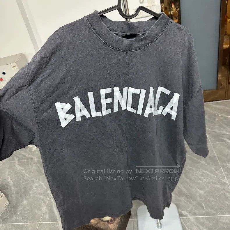 Balenciaga Balenciaga Black and White Tape T-Shirt Short Sleeve Size US XXL / EU 58 / 5 - 1 Thumbnail