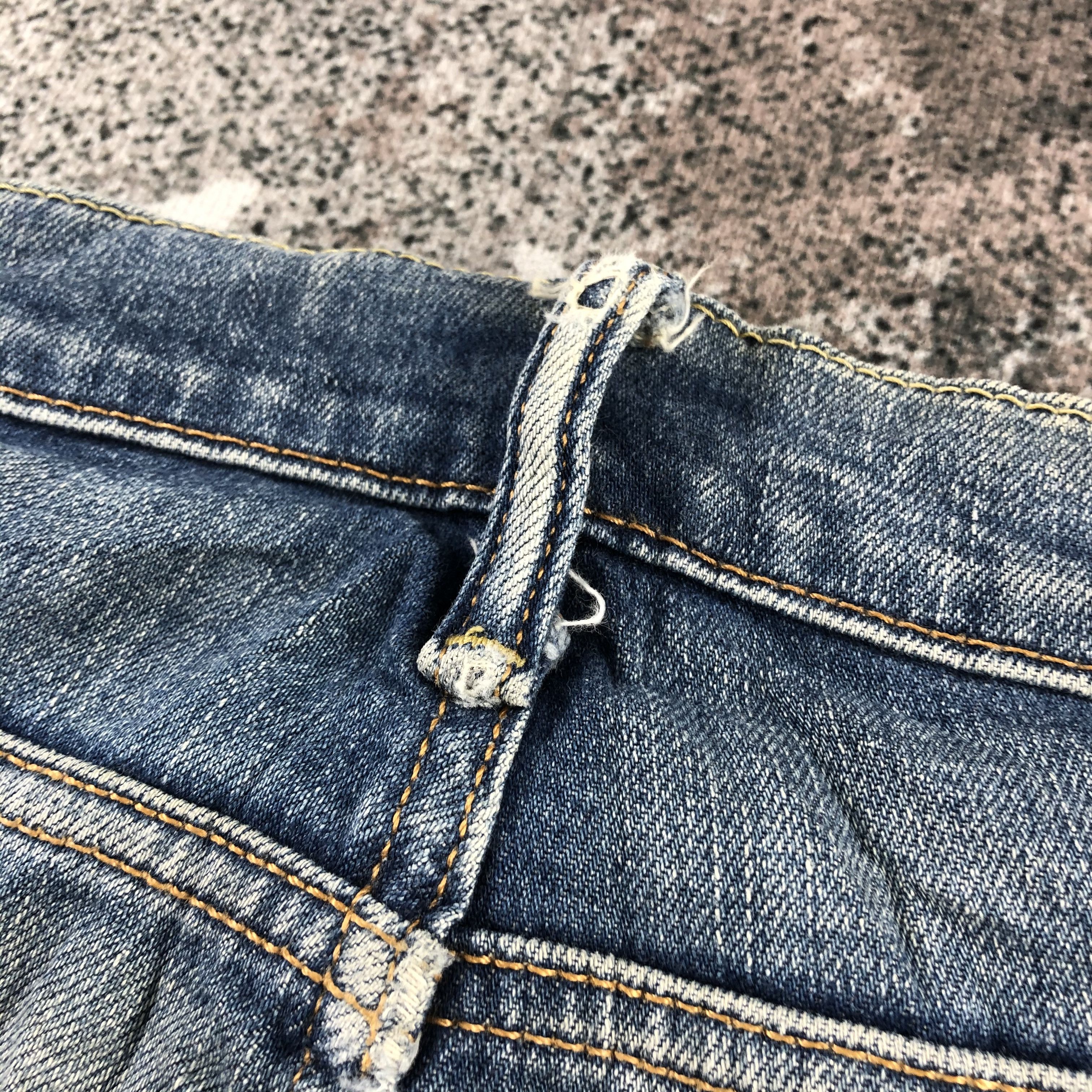 Levi's Vintage Levis 513 Jeans Faded Blue Denim KJ1258 Size US 33 - 9 Thumbnail
