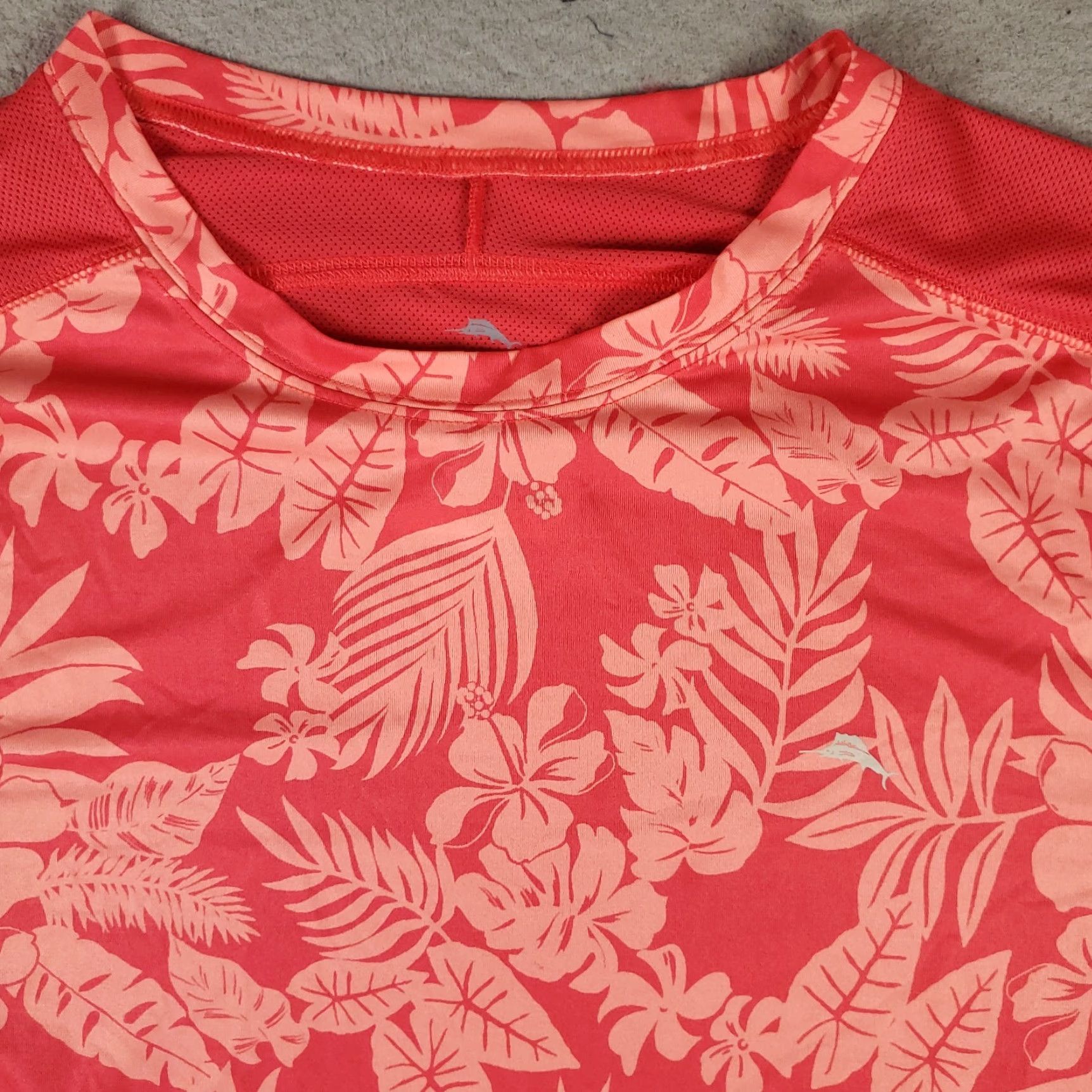 Tommy Bahama Tommy Bahama T-Shirt Mens Large Pink Polyester Short Sleeve Logo Adult Size US L / EU 52-54 / 3 - 2 Thumbnail