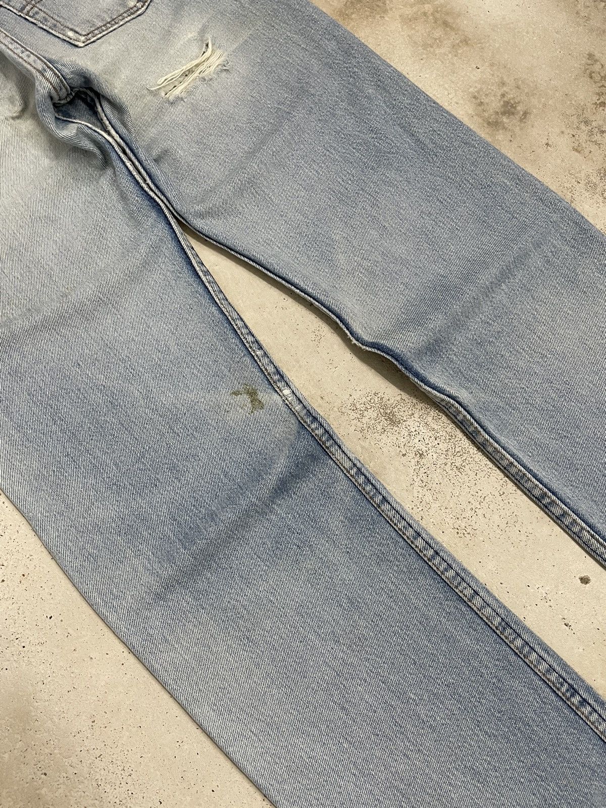 Levi's Vintage Levi’s 501 Light Wash Buttonfly Distressed USA Made Size US 27 - 4 Thumbnail