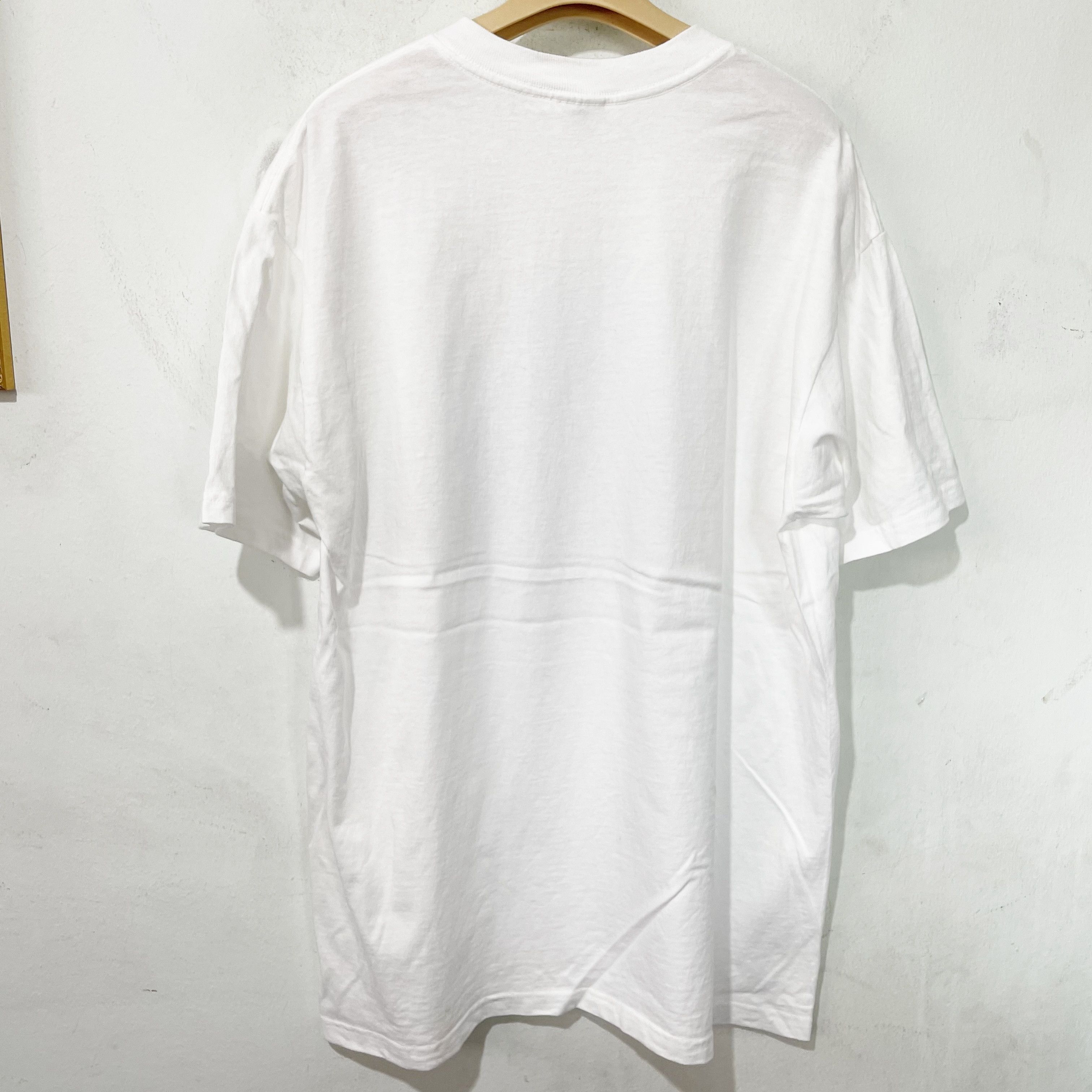 Vintage Vintage Earth & Wildlife T-Shirt Size US XL / EU 56 / 4 - 3 Thumbnail