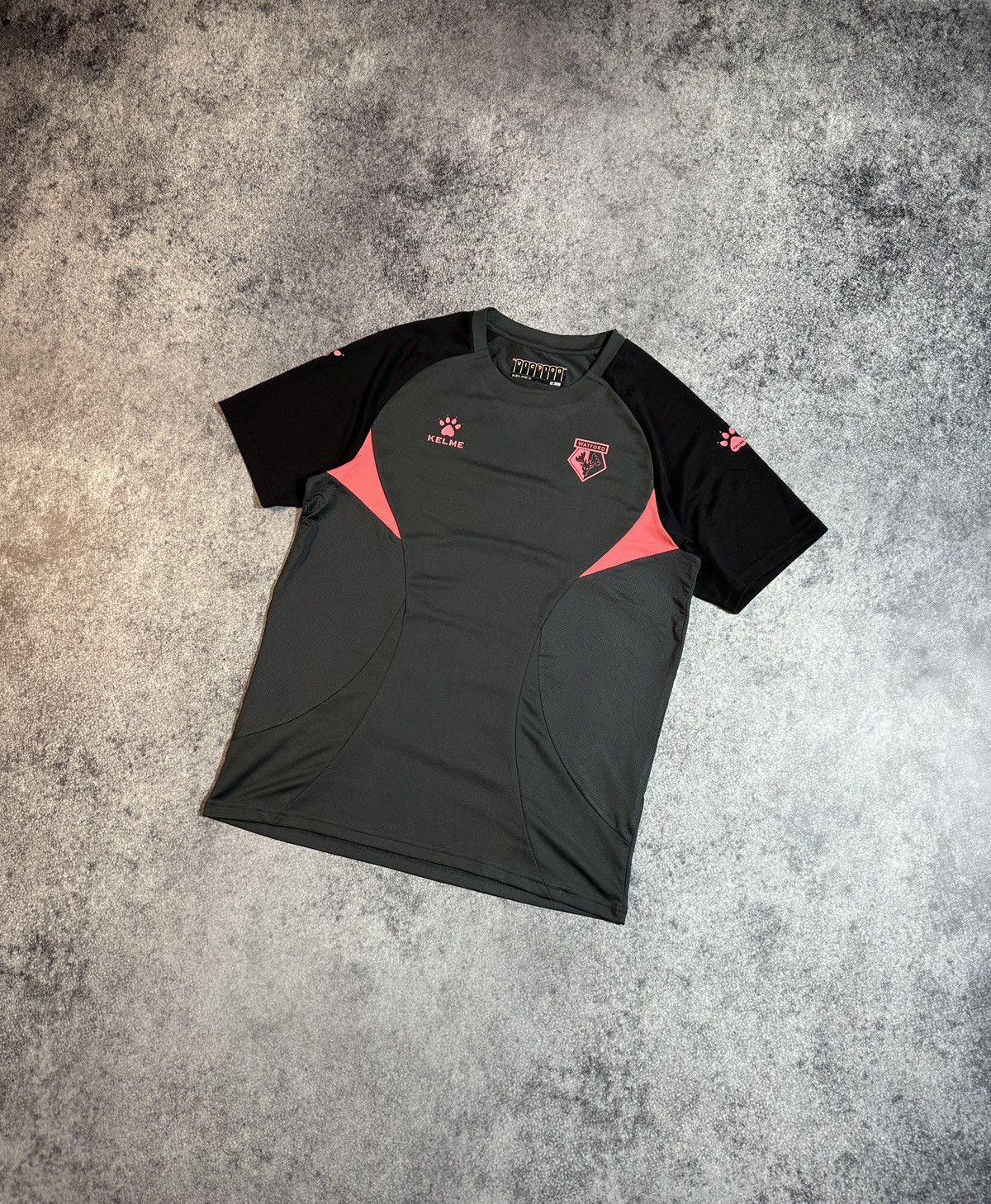 Other Kelme Watford Soccer Jersey Streetwear Rare Casual L England Size US L / EU 52-54 / 3 - 1 Thumbnail