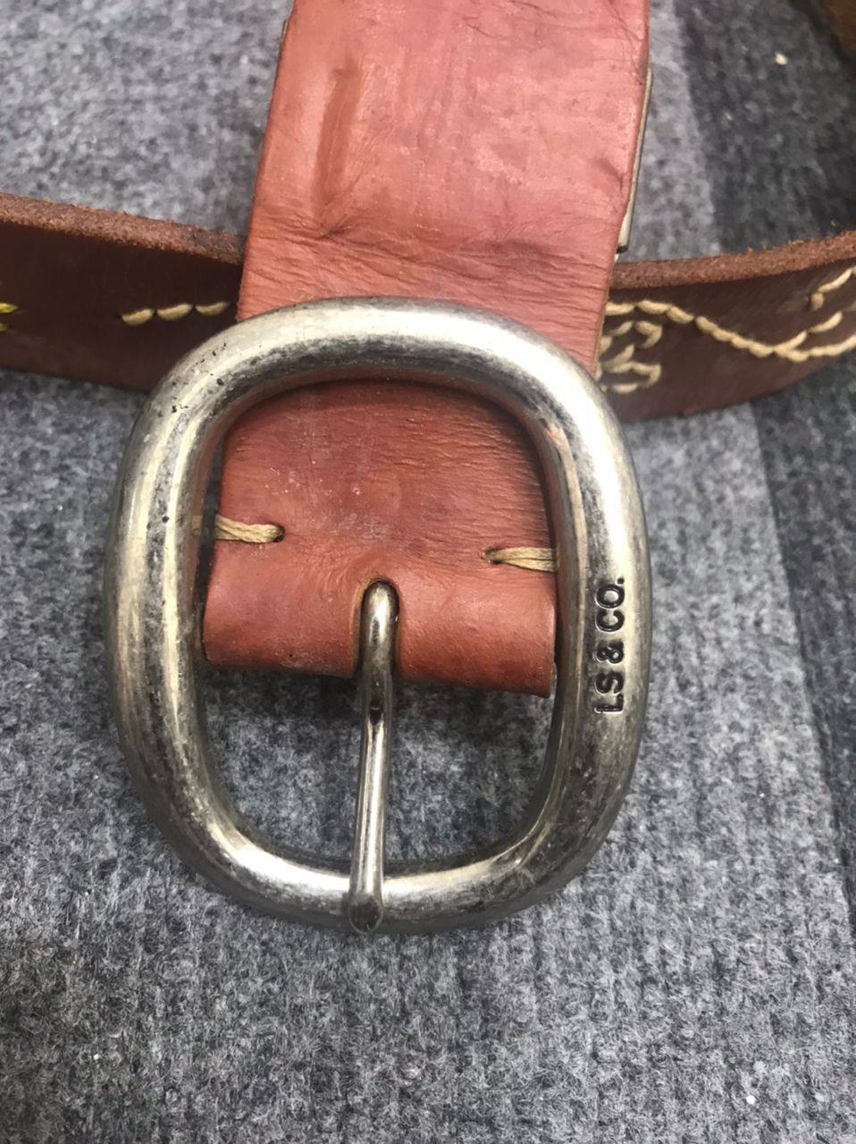 Levi's × Vintage Levis Leather Belt with Floral Stitch Size ONE SIZE - 2 Thumbnail