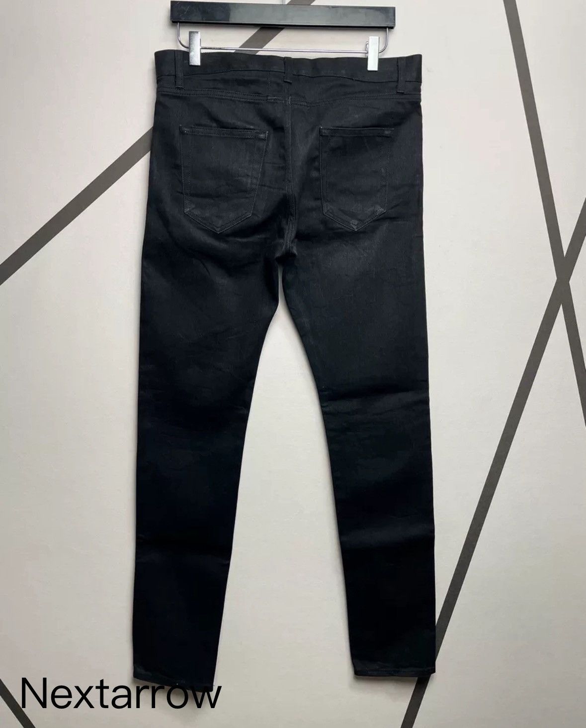 Saint Laurent Paris × Yves Saint Laurent Saint Laurent SLP genuine 16 spring/summer black basic jeans Size US 32 / EU 48 - 2 Thumbnail