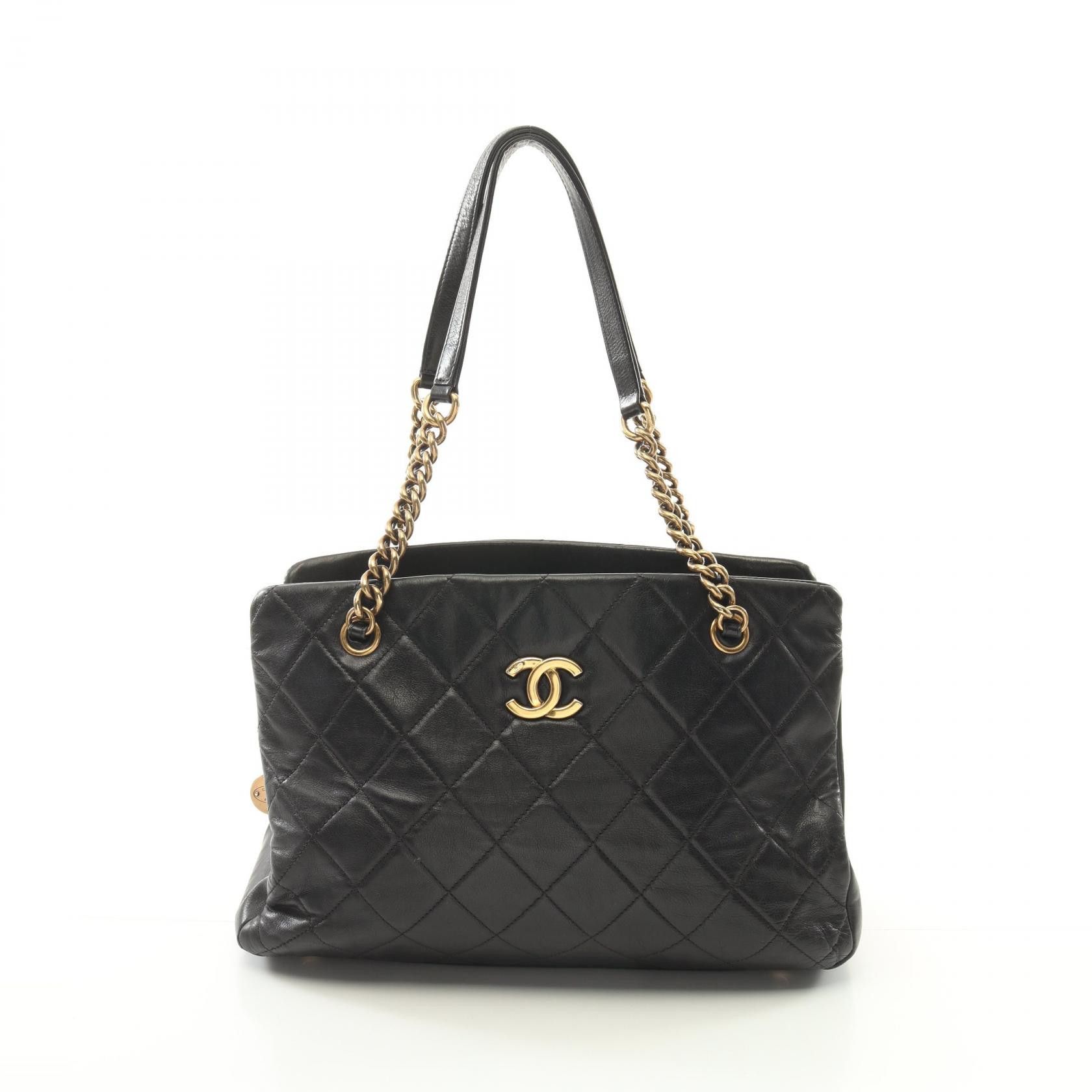 Chanel Chanel Matelasse Lambskin Shoulder Bag Leather Shoulder Bag A67493 in Black, Women's