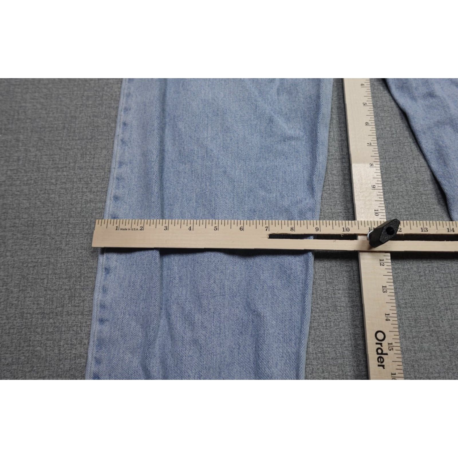 Levi's VINTAGE Levi's 550 Jeans Mens 36x29 Blue Relaxed Fit Light Wash Denim 1996 USA Size US 36 / EU 52 - 7 Thumbnail
