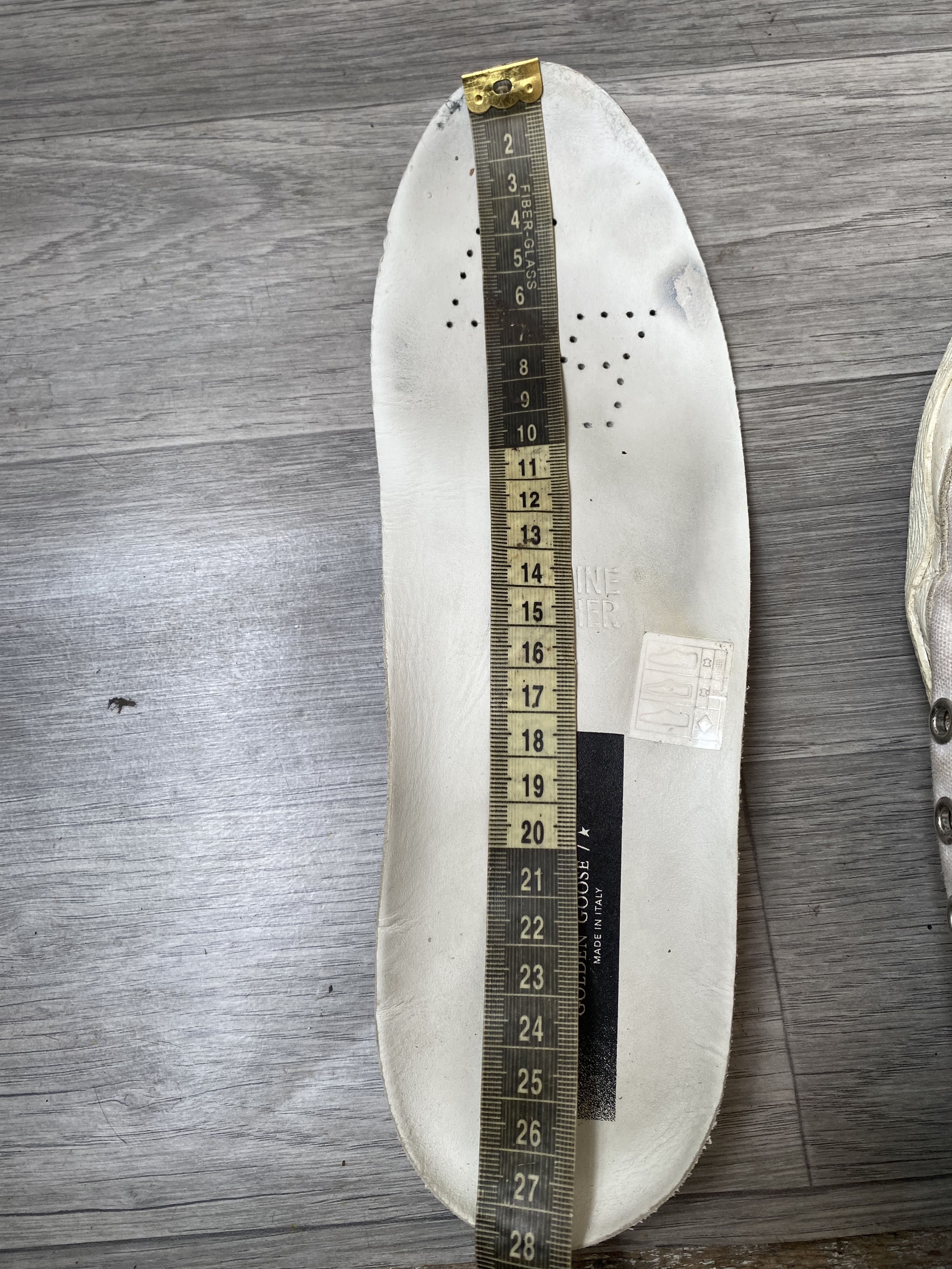 Golden Goose Golden goose distressed low top sneakers sz 42 Size US 9 / EU 42 - 11 Thumbnail