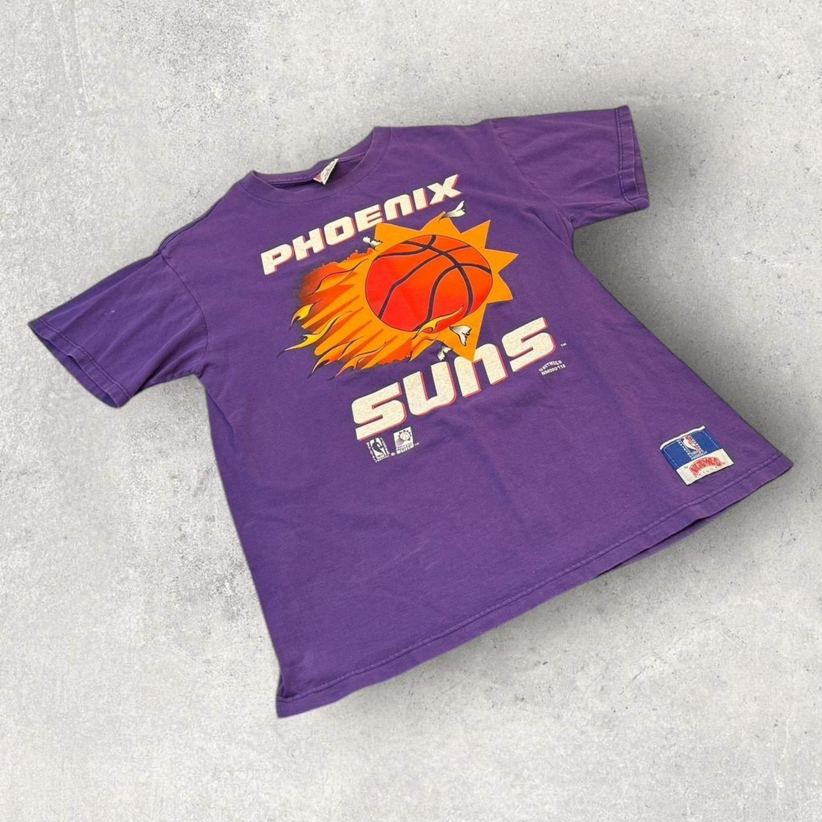 NBA × Nutmeg Vintage 90s Phoenix Suns purple graphic tee Size US XL / EU 56 / 4 - 2 Thumbnail