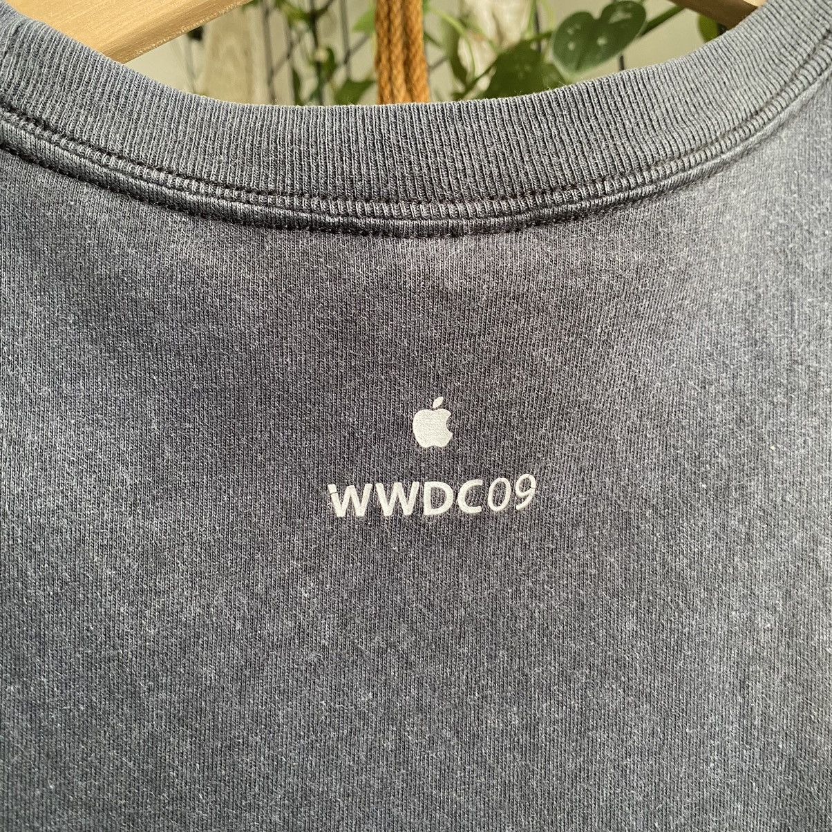 Apple Thrashed Faded Vintage Y2K Apple WWDC 09 ERD GRUNGE TSHIRT Size US XL / EU 56 / 4 - 3 Thumbnail