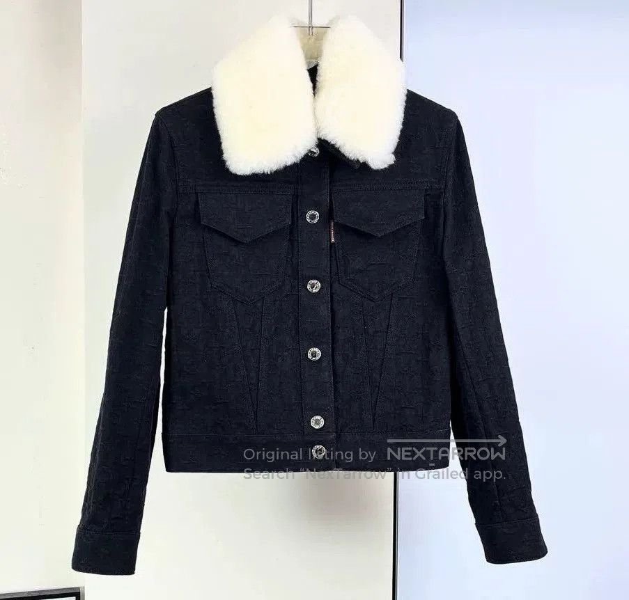 Louis Vuitton Louis Vuitton Black Denim Jacket W/ Shearling Collar. Size XS / US 0-2 / IT 36-38 - 1 Thumbnail