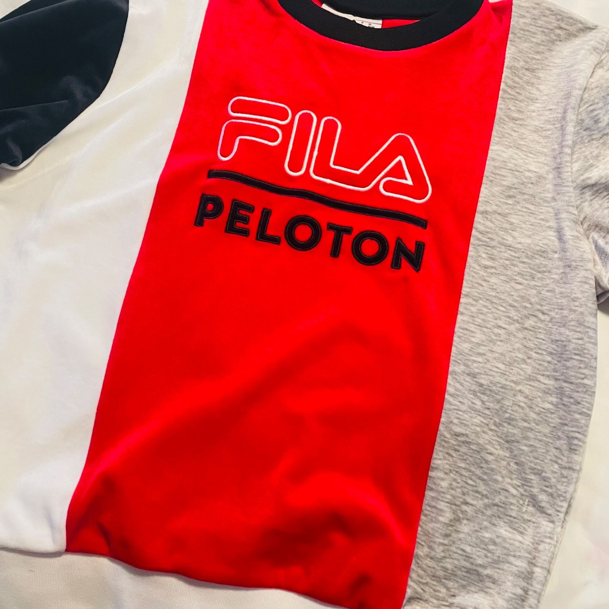 Fila Fila Peloton Color Block Soft Velour Sweatshirt Women Size L Size L / US 10 / IT 46 - 6 Thumbnail