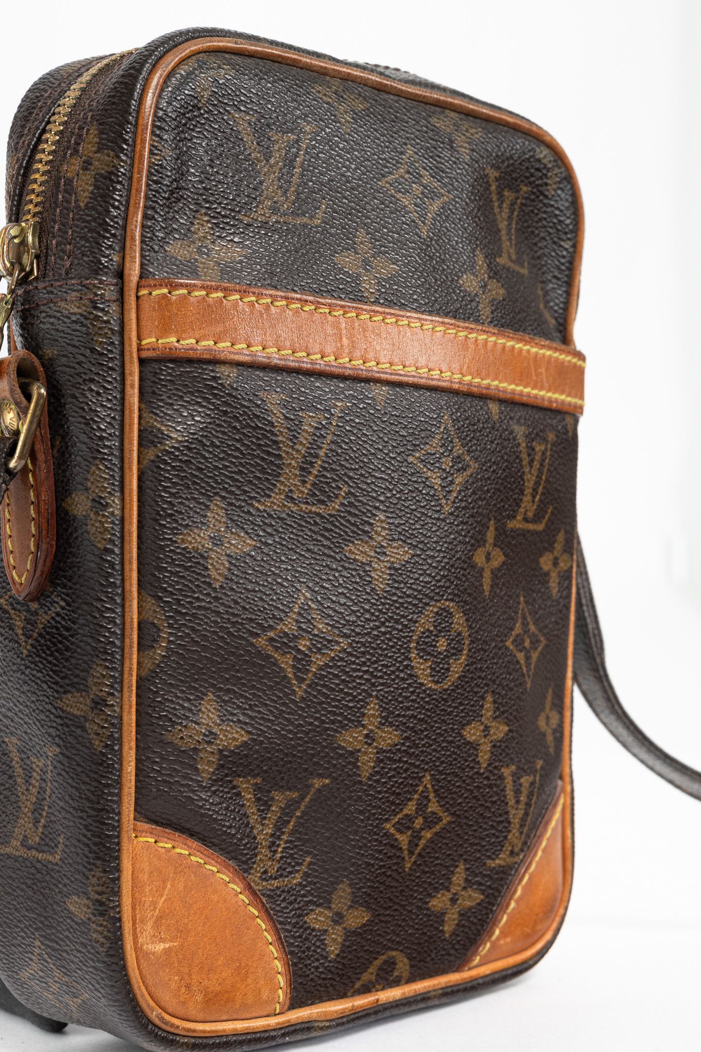 Louis Vuitton Louis Vuitton Danube Monogram Canvas & Leather Crossbody Size ONE SIZE - 8 Thumbnail