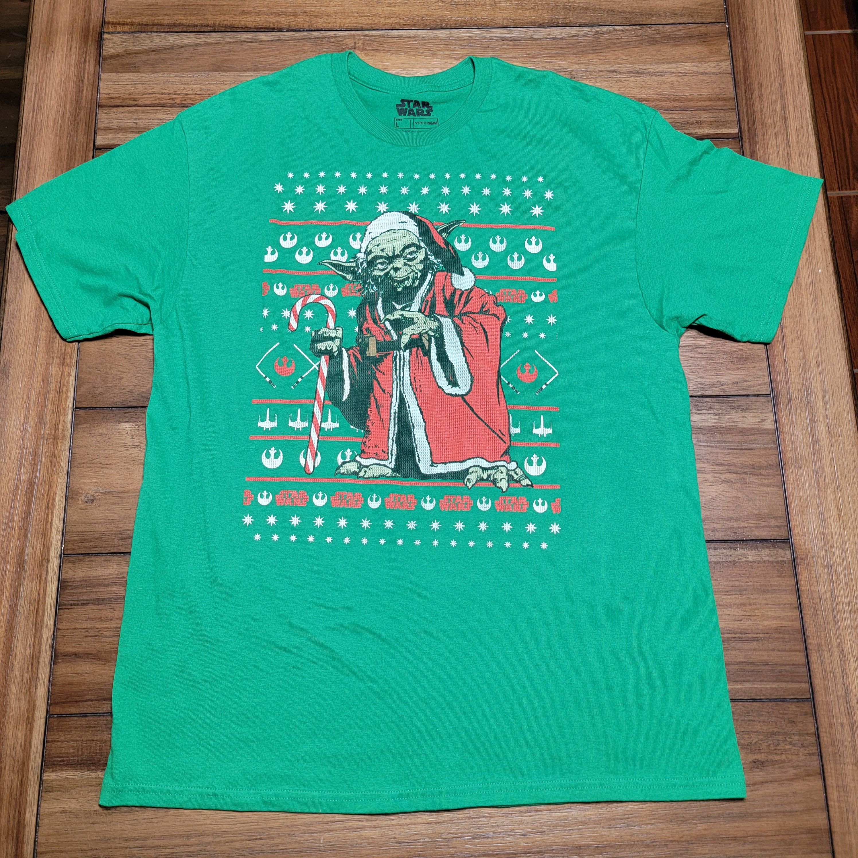 Star Wars Star Wars SS Christmas Green Tee Yoda - Size Large Size US L / EU 52-54 / 3 - 1 Thumbnail