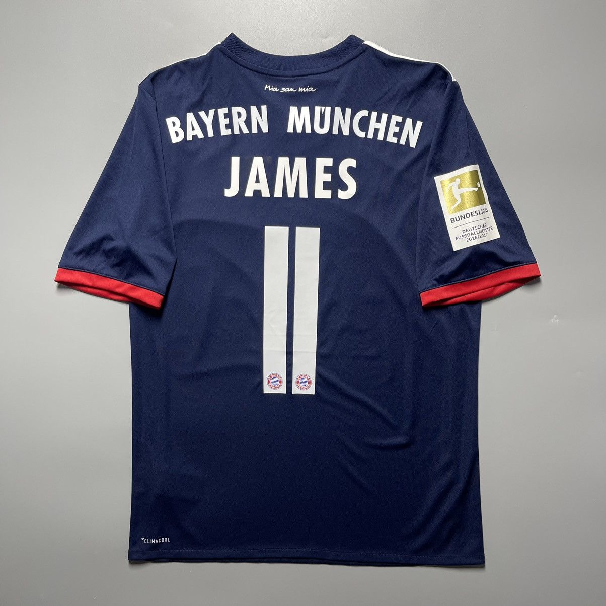 Adidas XL KIDS SIZE BAYERN ADIDAS 2017/2018 SOCCER JERSEY #11 JAMES Size US XS / EU 42 / 0 - 1 Thumbnail