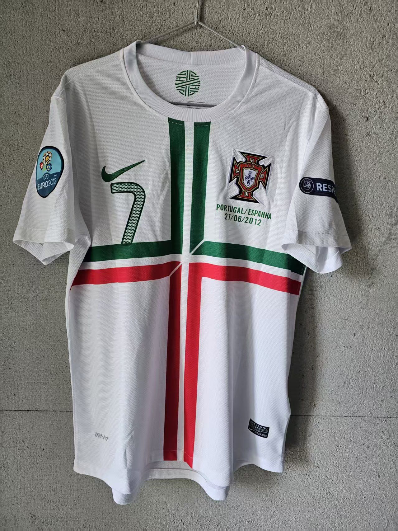 Other 2012 Portugal C Ronaldo Jersey Home Size US L / EU 52-54 / 3 - 1 Thumbnail