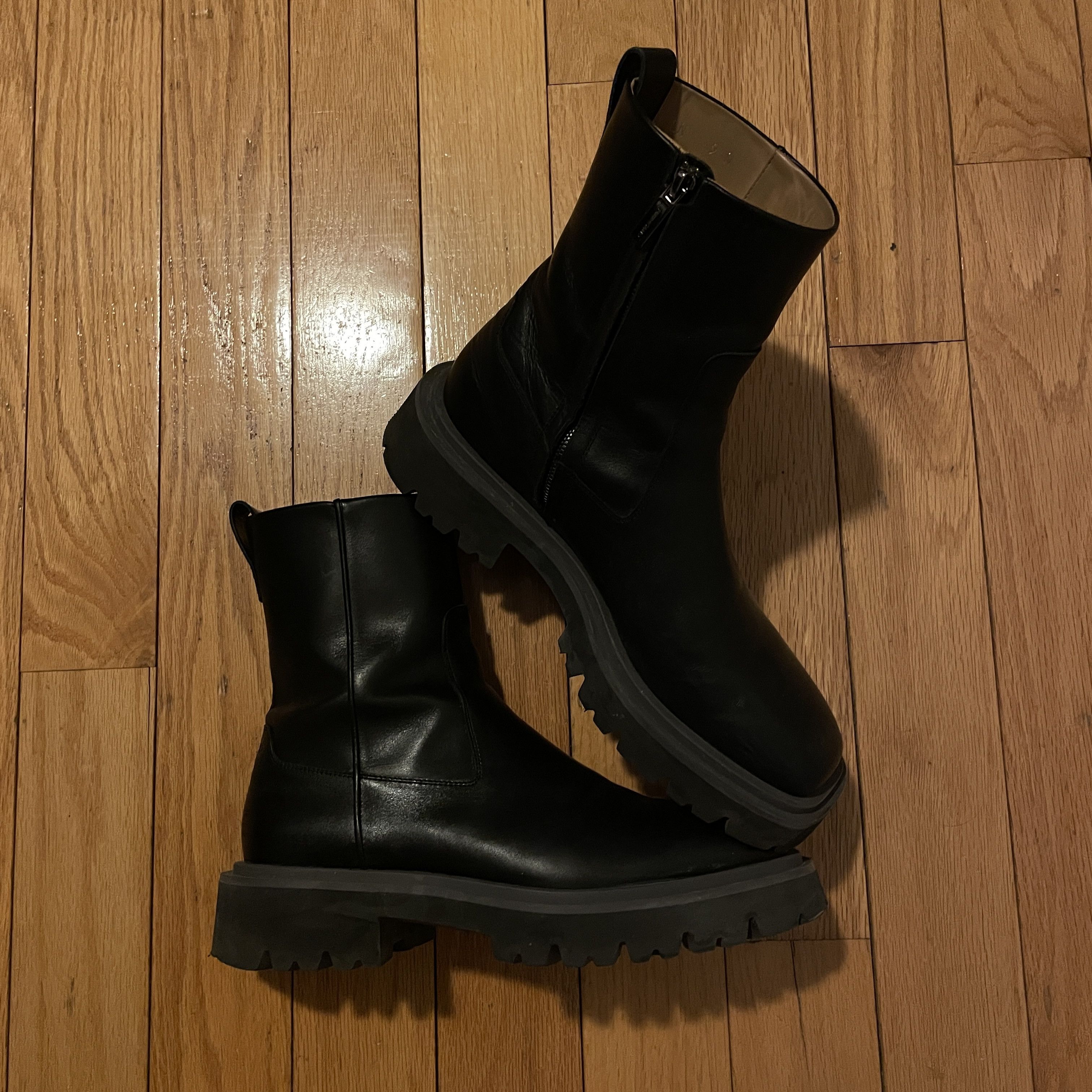 FERRAGAMO Ankle Boots Black Leather Gray Accent 42 9