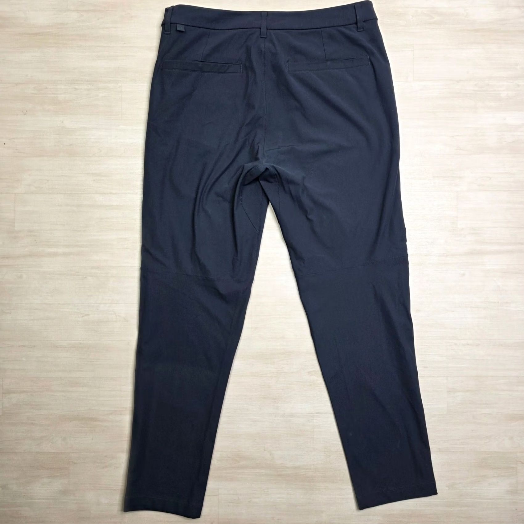 Lululemon Lululemon Mens Commission Slim Fit Pant 34 x 30 Obsidian Warpstreme Chino Size US 34 / EU 50 - 2 Thumbnail