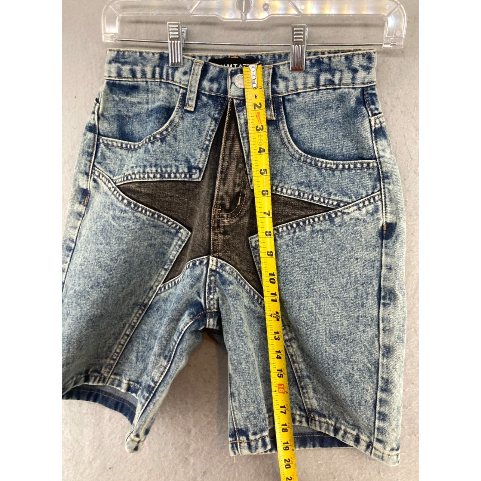 Vintage VINTAGE Vamtac Womens Shorts 27 Denim Star Hi Rise Mom Adult Regular Medium Blue Stars 90s Womens Size 27" / US 4 / IT 40 - 3 Thumbnail