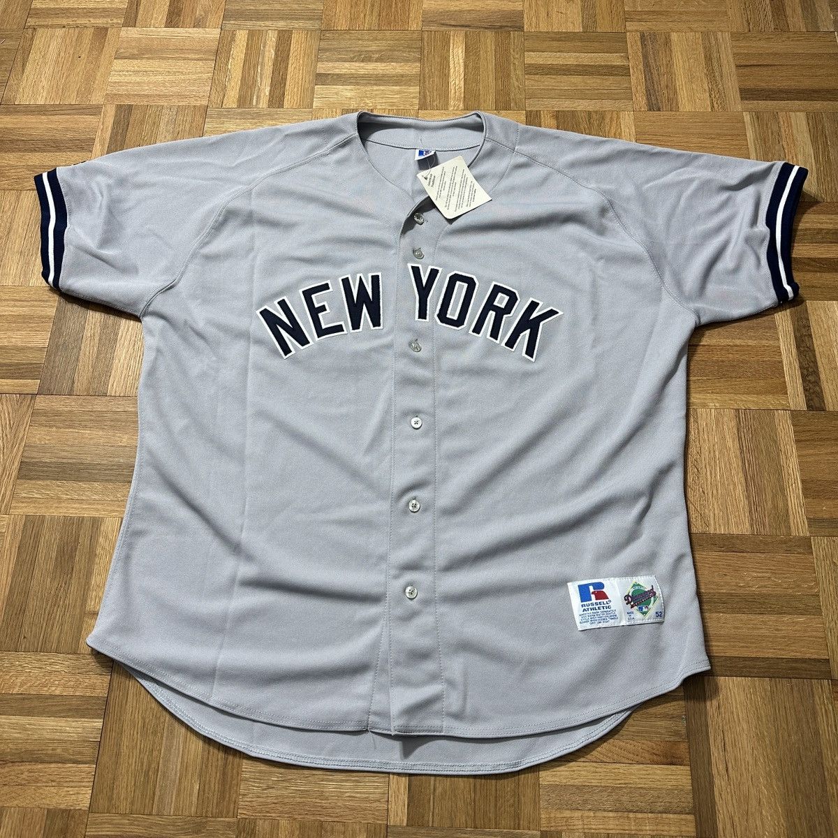 Russell Athletic Vintage New York Yankees Joe Girardi jersey Size US XXL / EU 58 / 5 - 1 Thumbnail