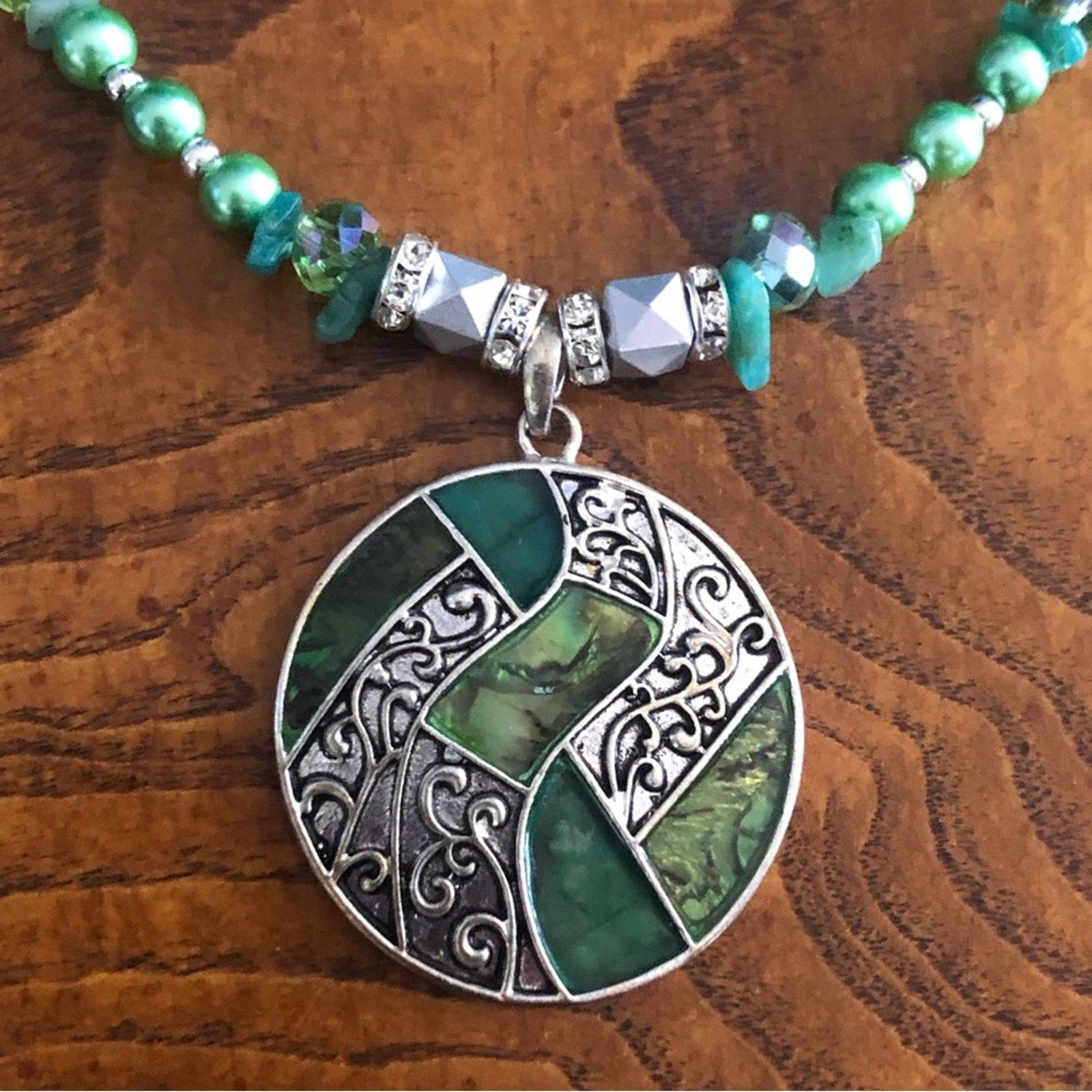 Handmade Handcrafted repurpose abalone shell medallion Pearl necklace Size ONE SIZE - 8 Thumbnail